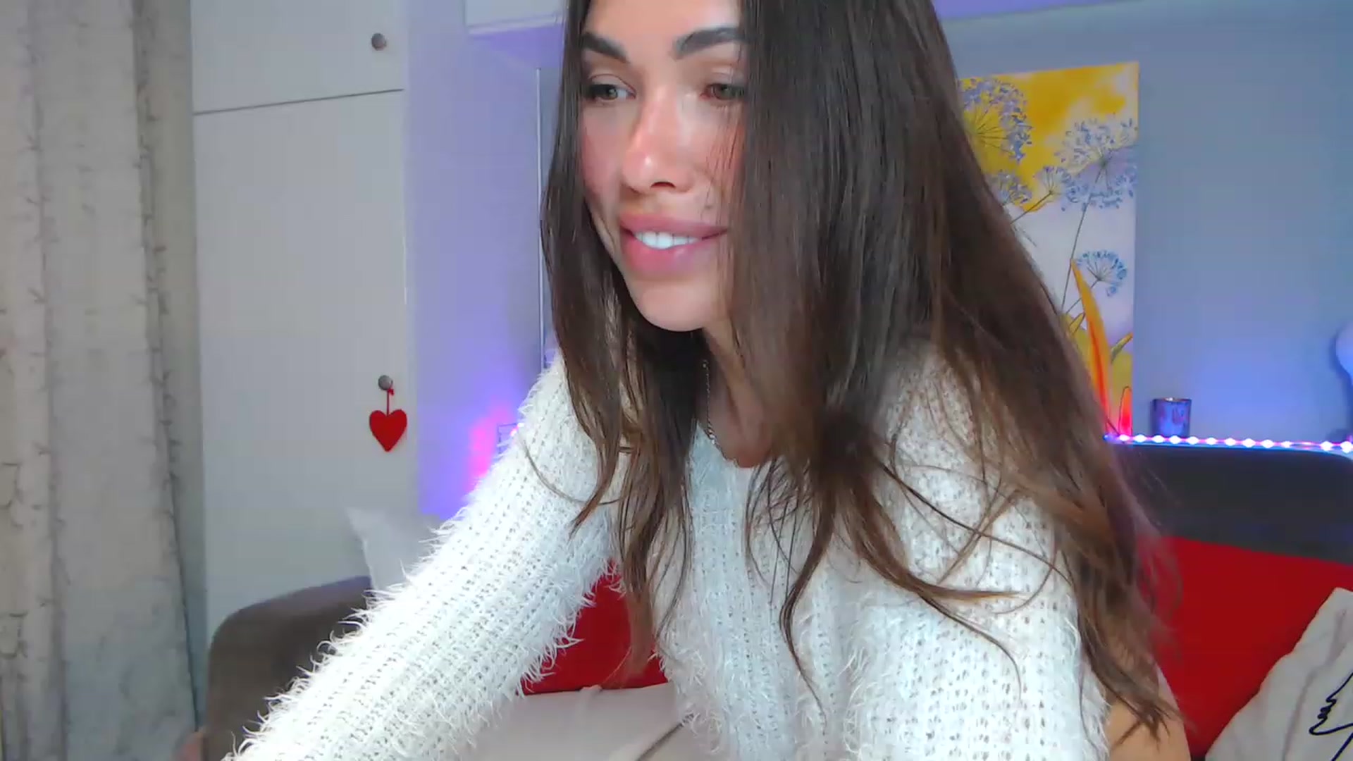 Gallery image thumbnail from VikiEvans's myfreecams stream on, 05/01/2023, 16:33 image 12 of 20