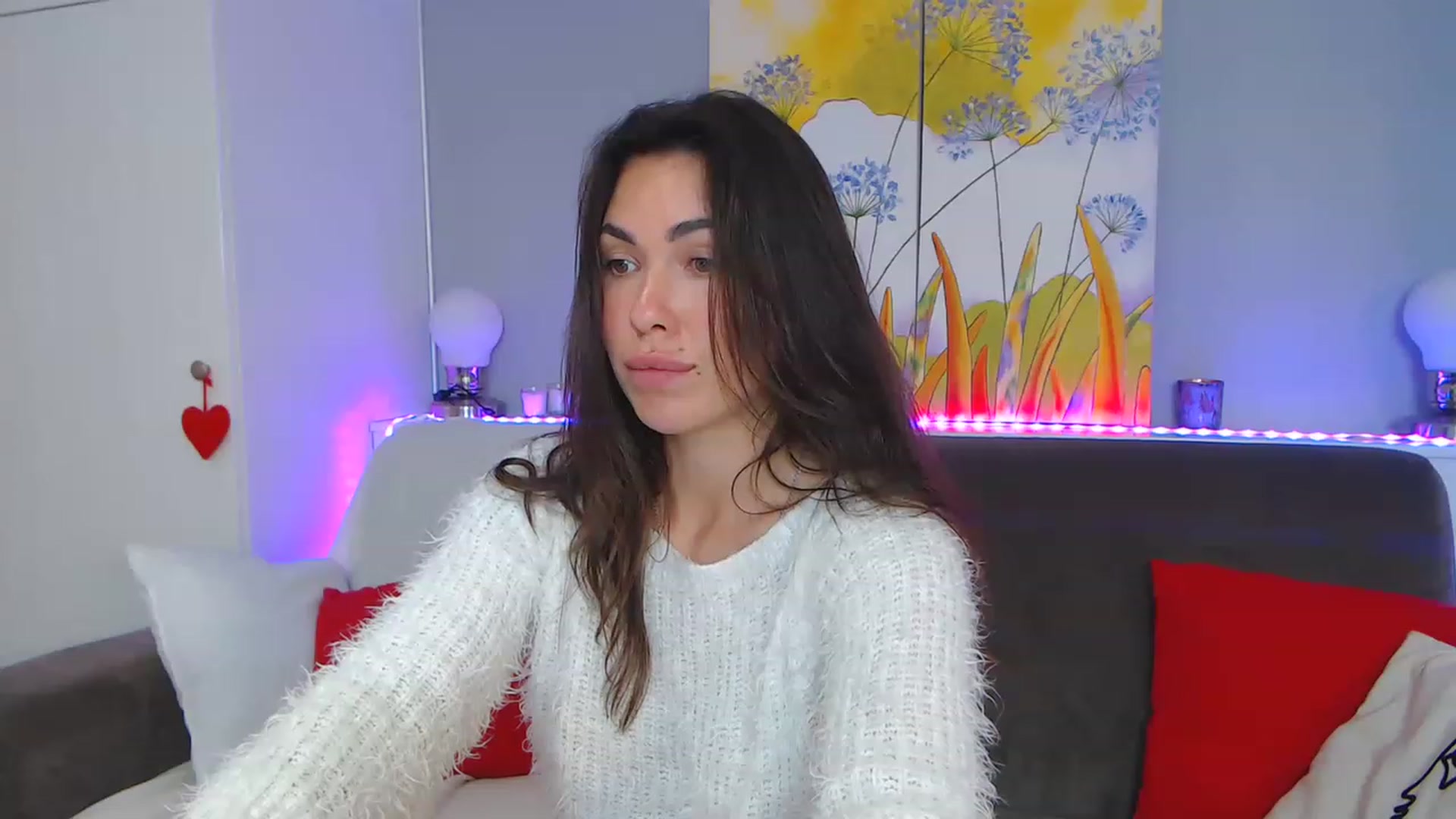Gallery image thumbnail from VikiEvans's myfreecams stream on, 05/01/2023, 16:33 image 17 of 20