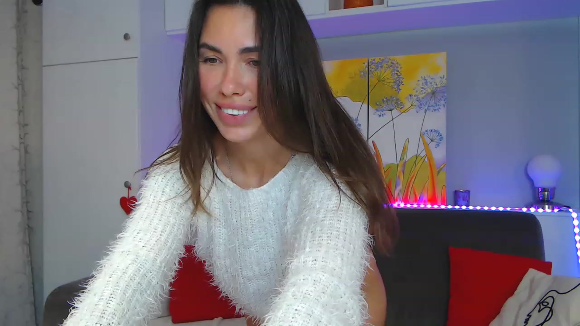 Gallery image thumbnail from VikiEvans's myfreecams stream on, 05/01/2023, 16:33 image 14 of 20