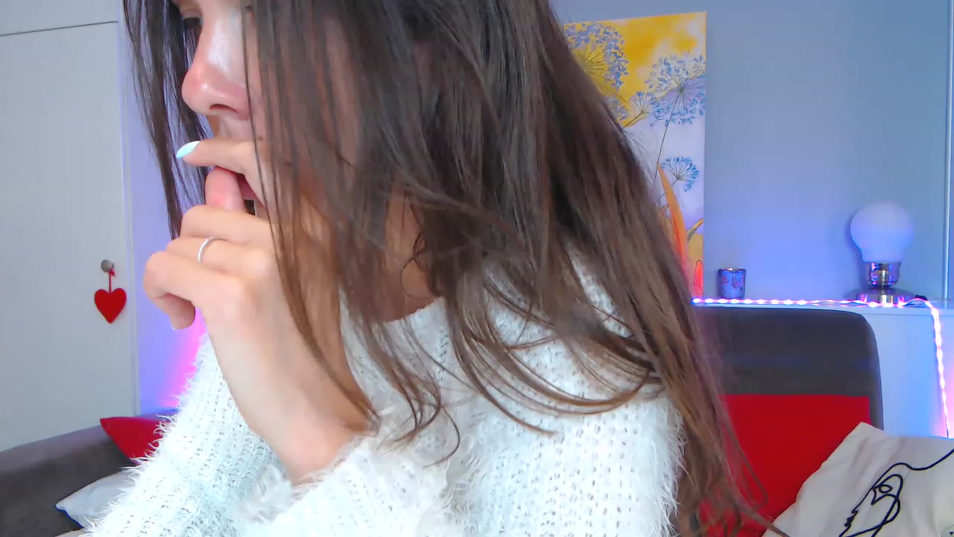 Gallery image thumbnail from VikiEvans's myfreecams stream on, 05/01/2023, 22:14 image 9 of 20