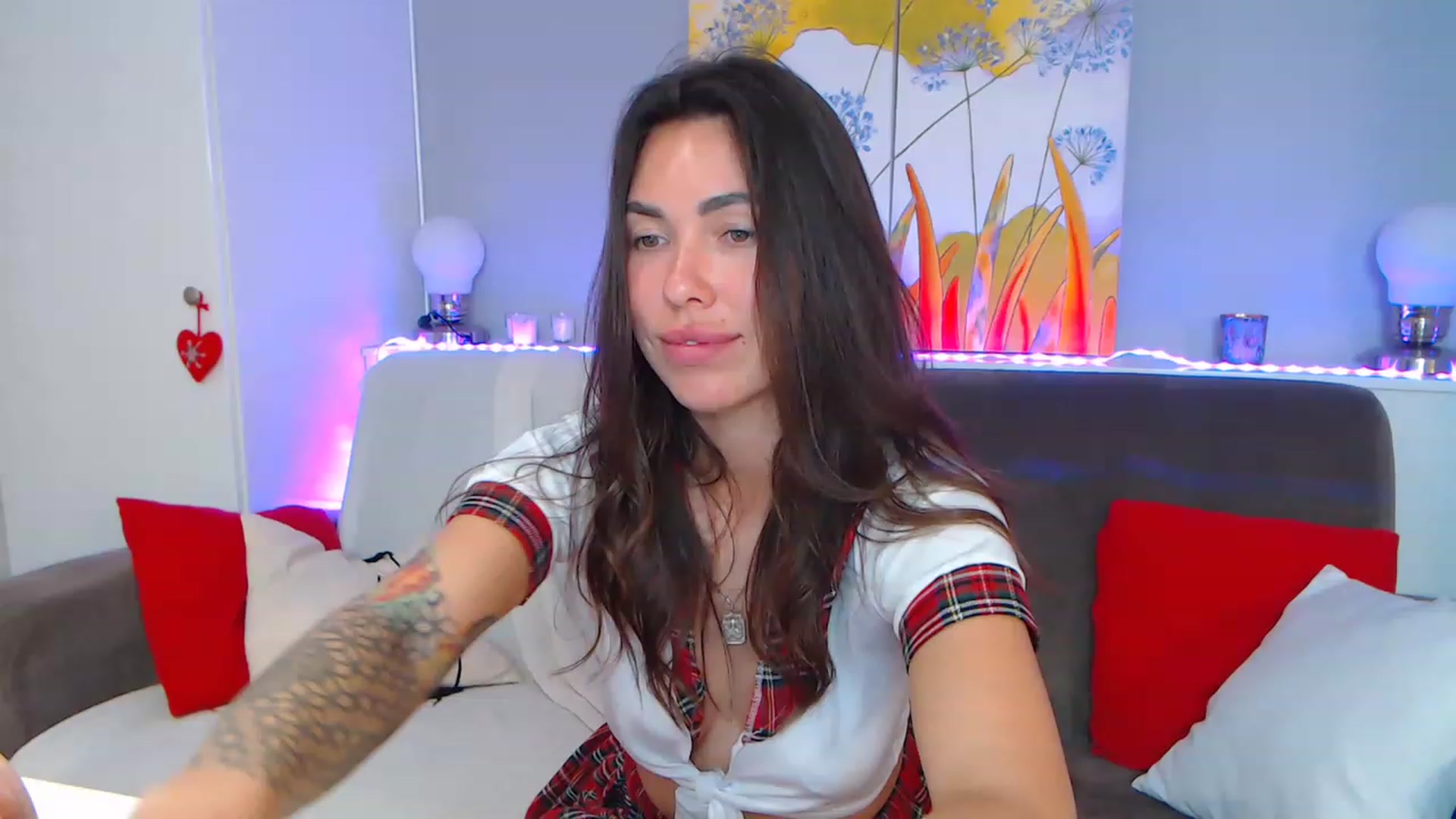 Gallery image thumbnail from VikiEvans's myfreecams stream on, 05/16/2023, 18:13 image 20 of 20