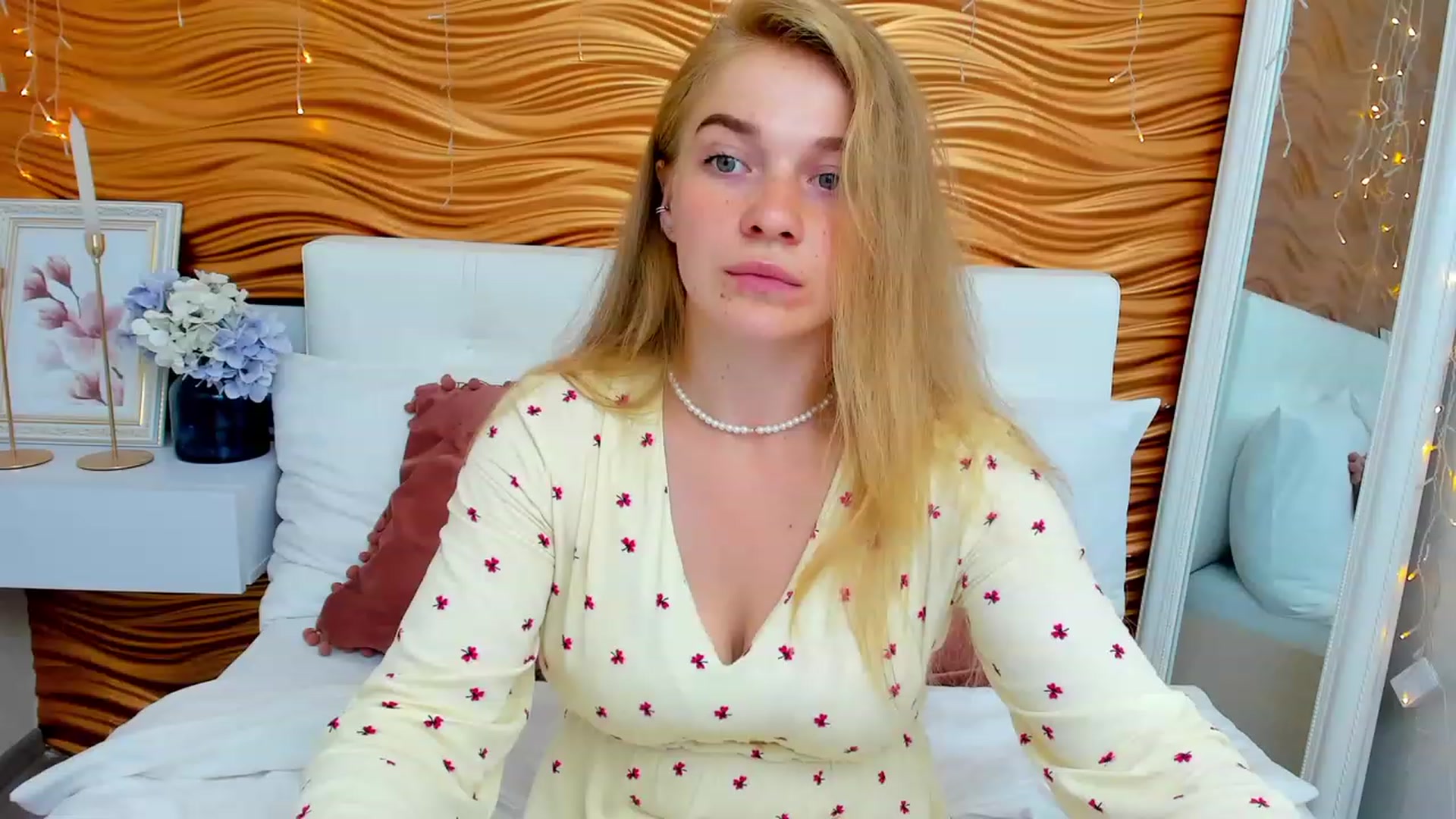 Gallery image thumbnail from VikiMars's myfreecams stream on, 08/27/2023, 18:53 image 2 of 20