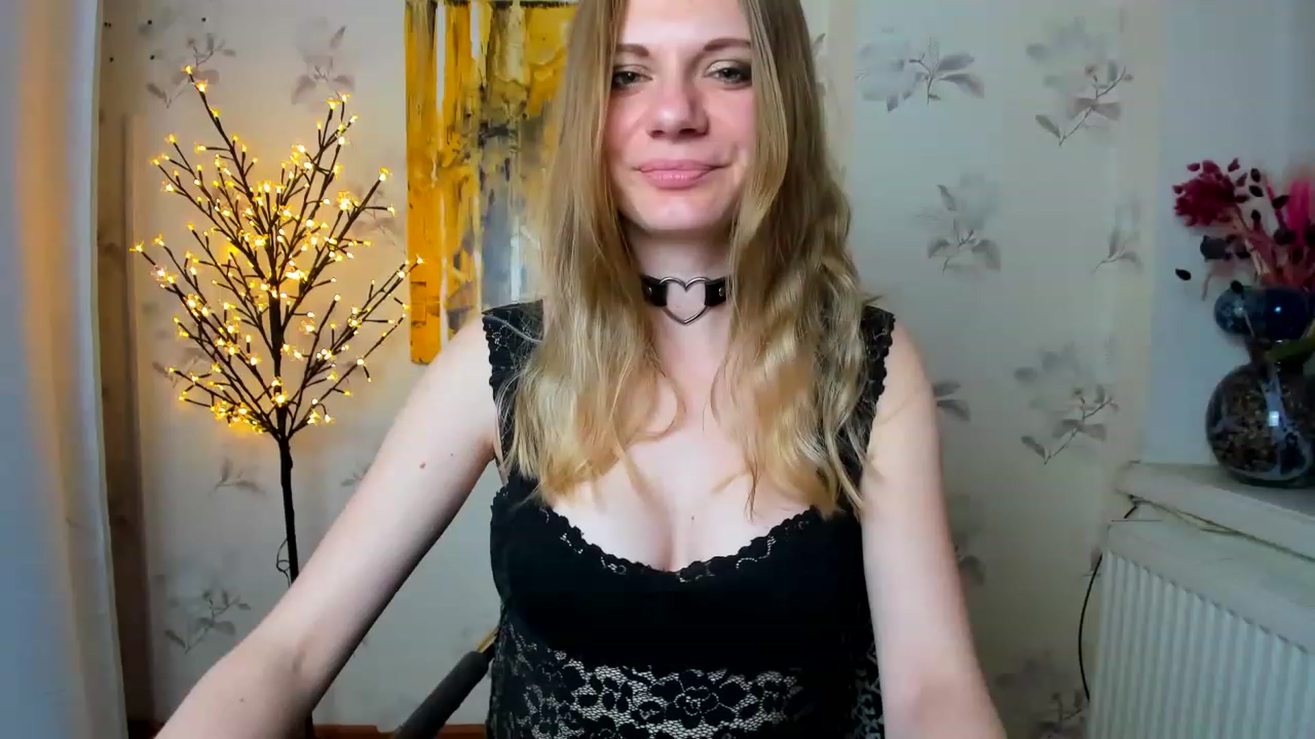Gallery image thumbnail from VikkyBloom's myfreecams stream on, 05/24/2023, 12:49 image 6 of 20