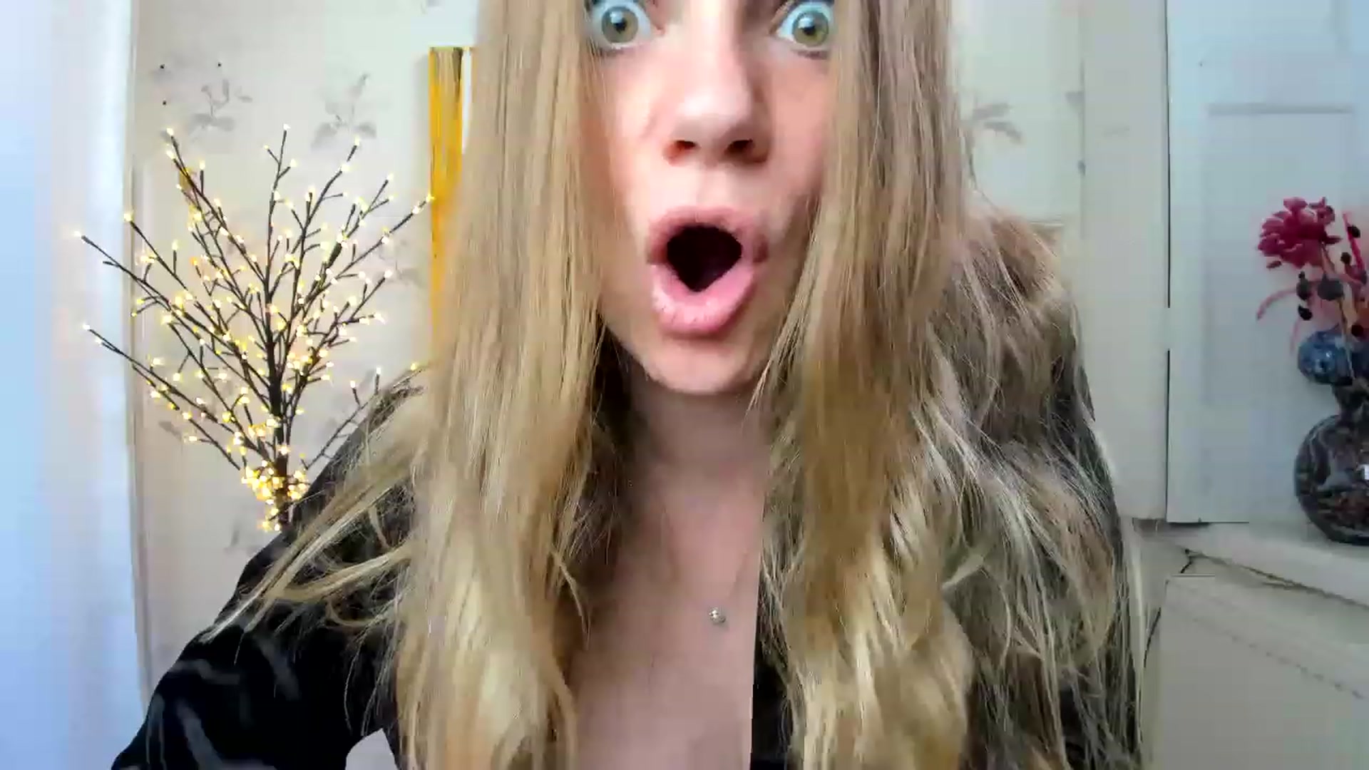 Gallery image thumbnail from VikkyBloom's myfreecams stream on, 05/31/2023, 13:47 image 5 of 20