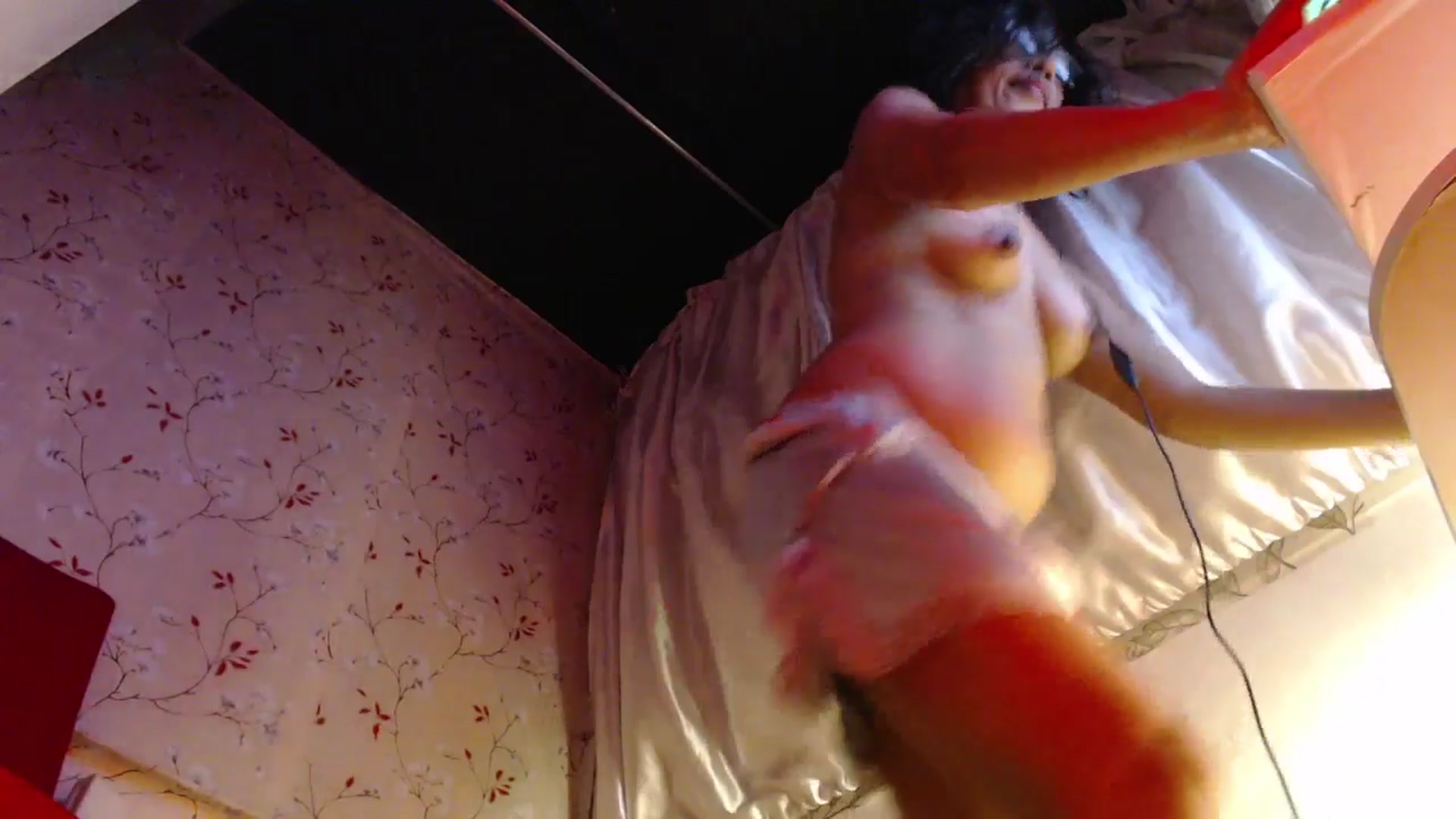 Gallery image thumbnail from ViktoriaFox's myfreecams stream on, 12/25/2024, 16:58 image 7 of 20