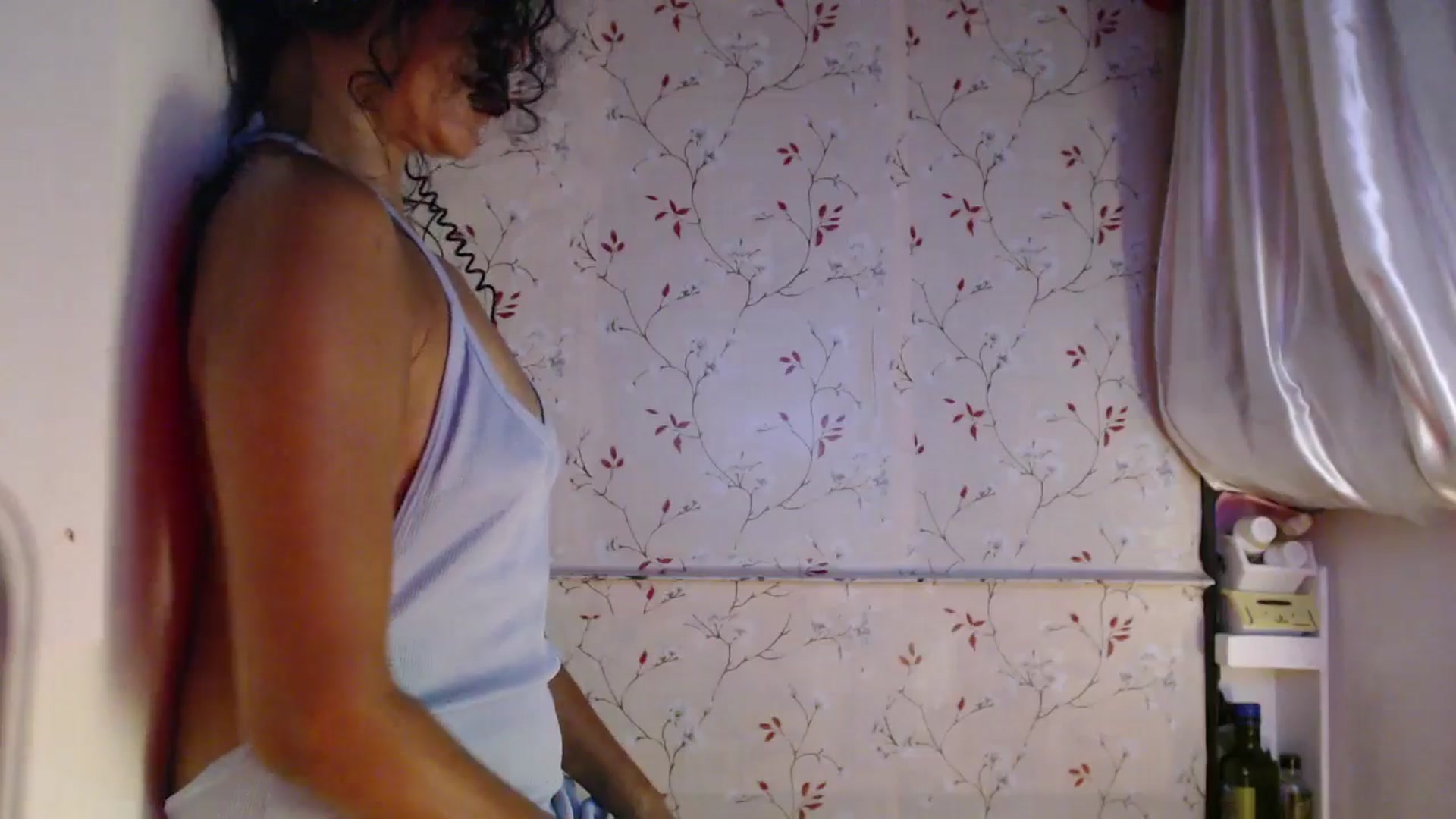 Gallery image thumbnail from ViktoriaFox's myfreecams stream on, 10/28/2025, 08:23 image 15 of 20