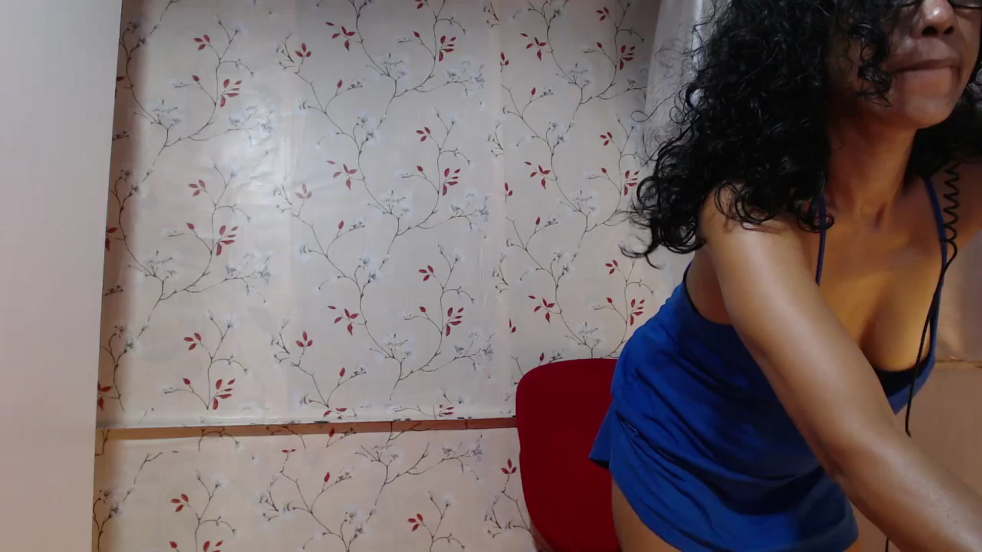 Gallery image thumbnail from ViktoriaFox's myfreecams stream on, 11/03/2025, 09:04 image 1 of 20