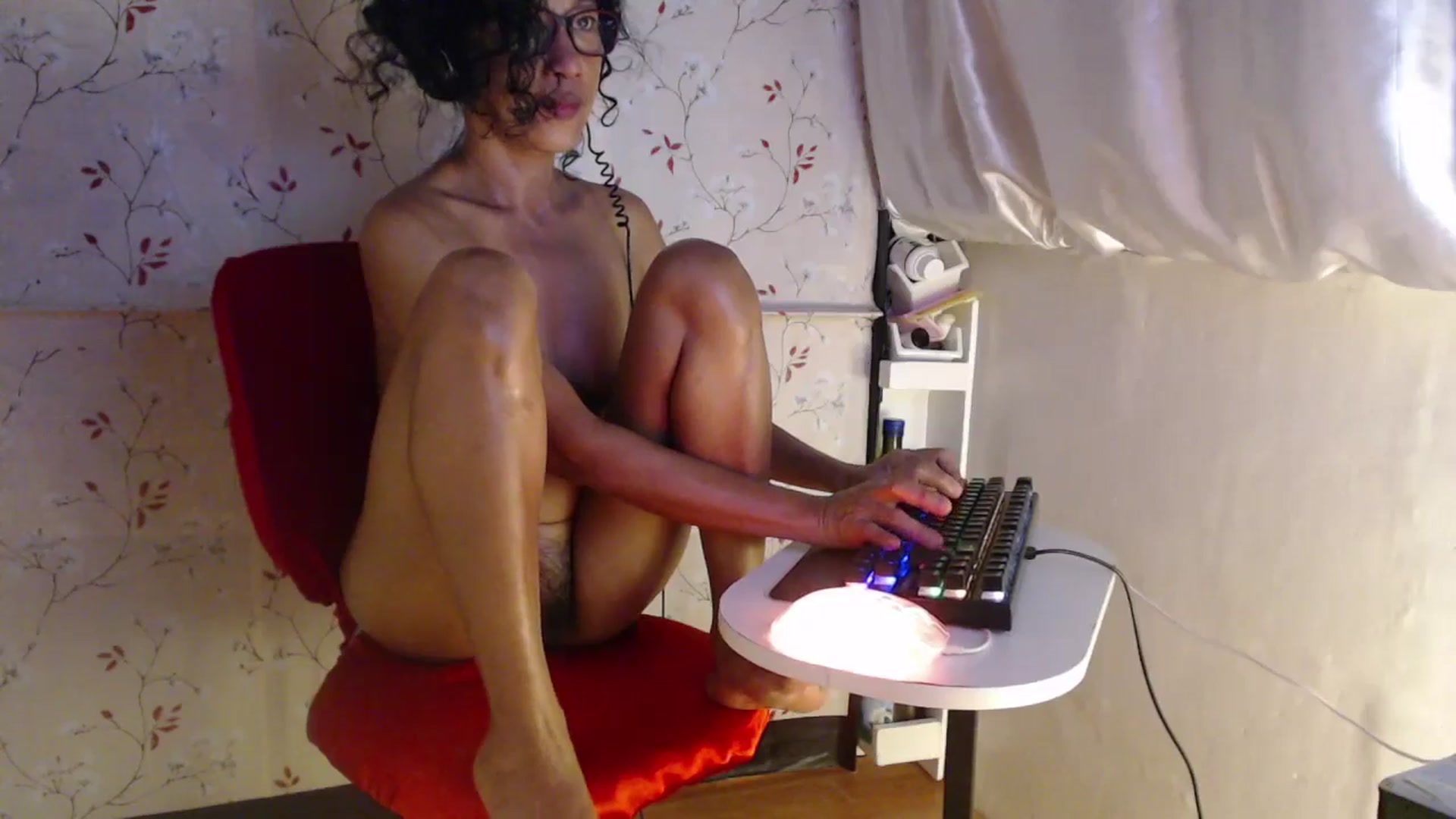 Gallery image thumbnail from ViktoriaFox's myfreecams stream on, 02/08/2026, 07:52 image 18 of 20