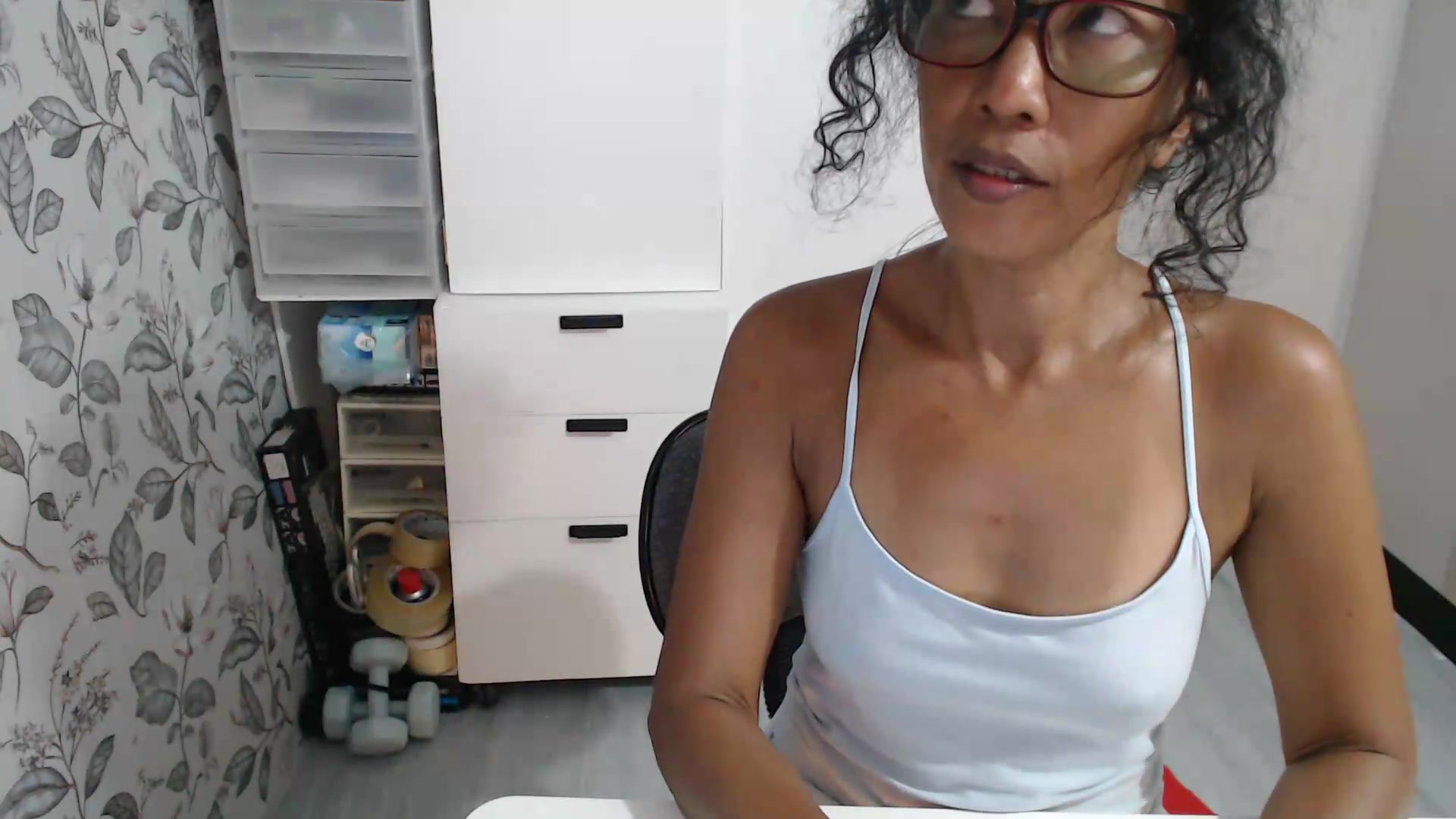 Gallery image thumbnail from ViktoriaFox's myfreecams stream on, 05/15/2026, 08:20 image 12 of 20