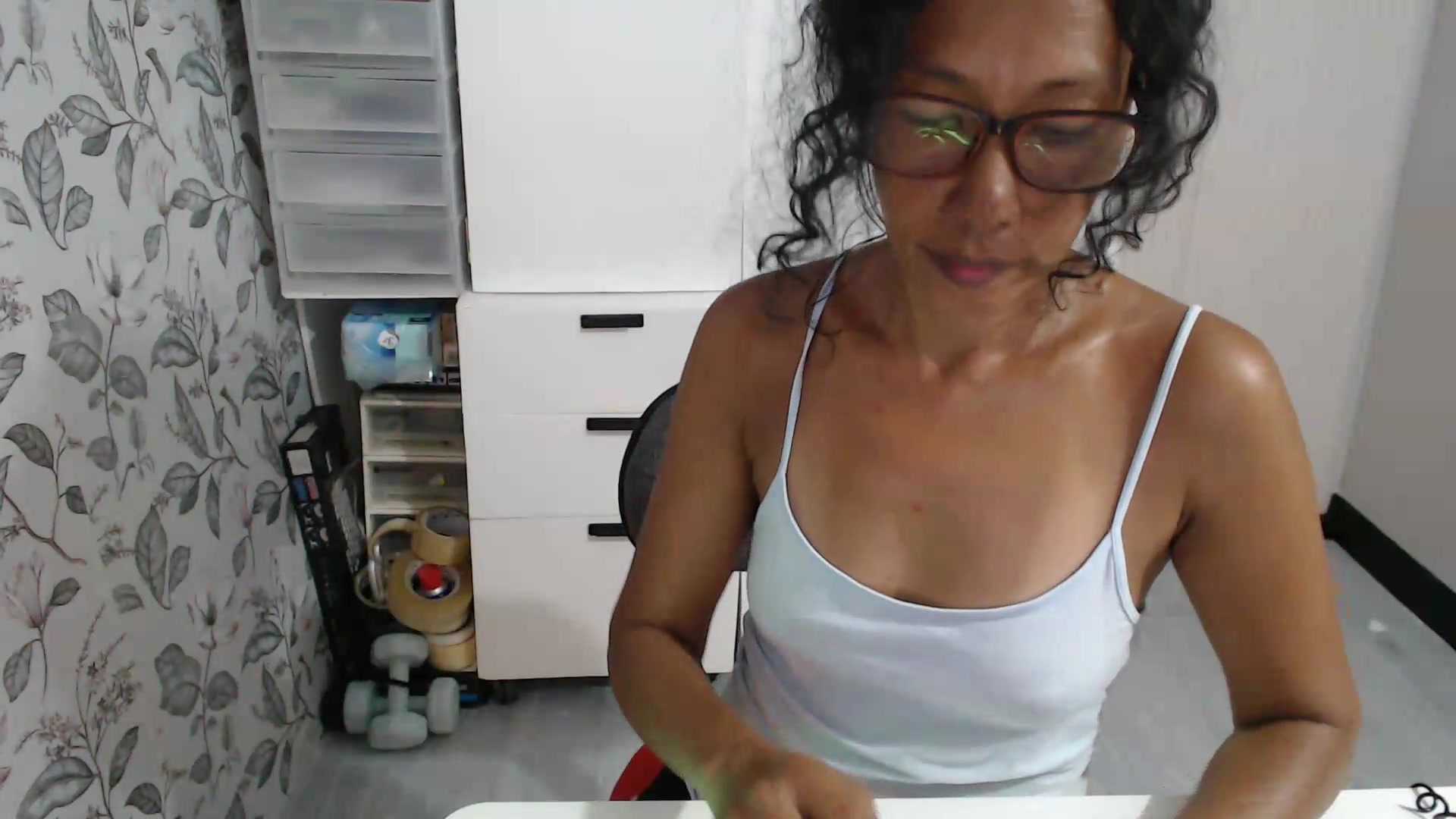 Gallery image thumbnail from ViktoriaFox's myfreecams stream on, 05/15/2026, 08:20 image 15 of 20
