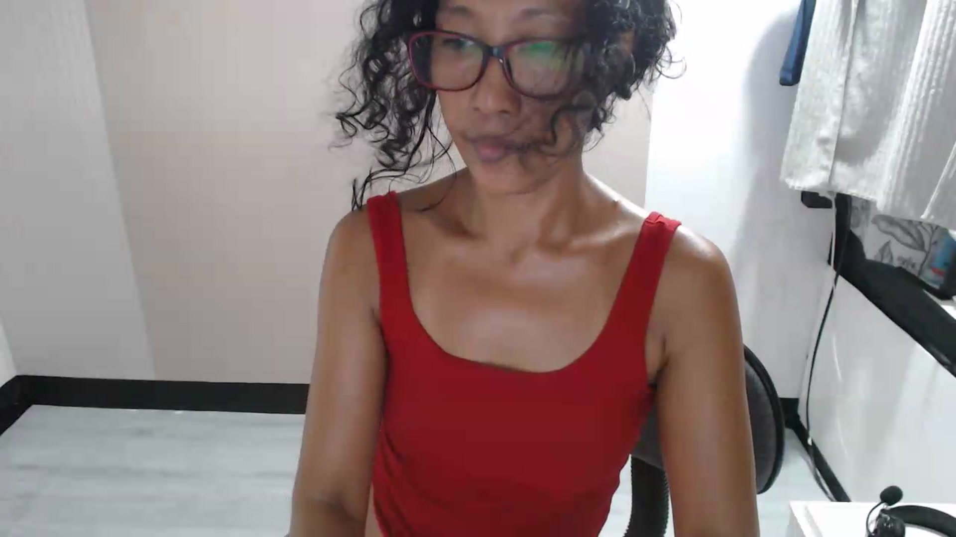 Gallery image thumbnail from ViktoriaFox's myfreecams stream on, 05/17/2026, 07:18 image 7 of 20