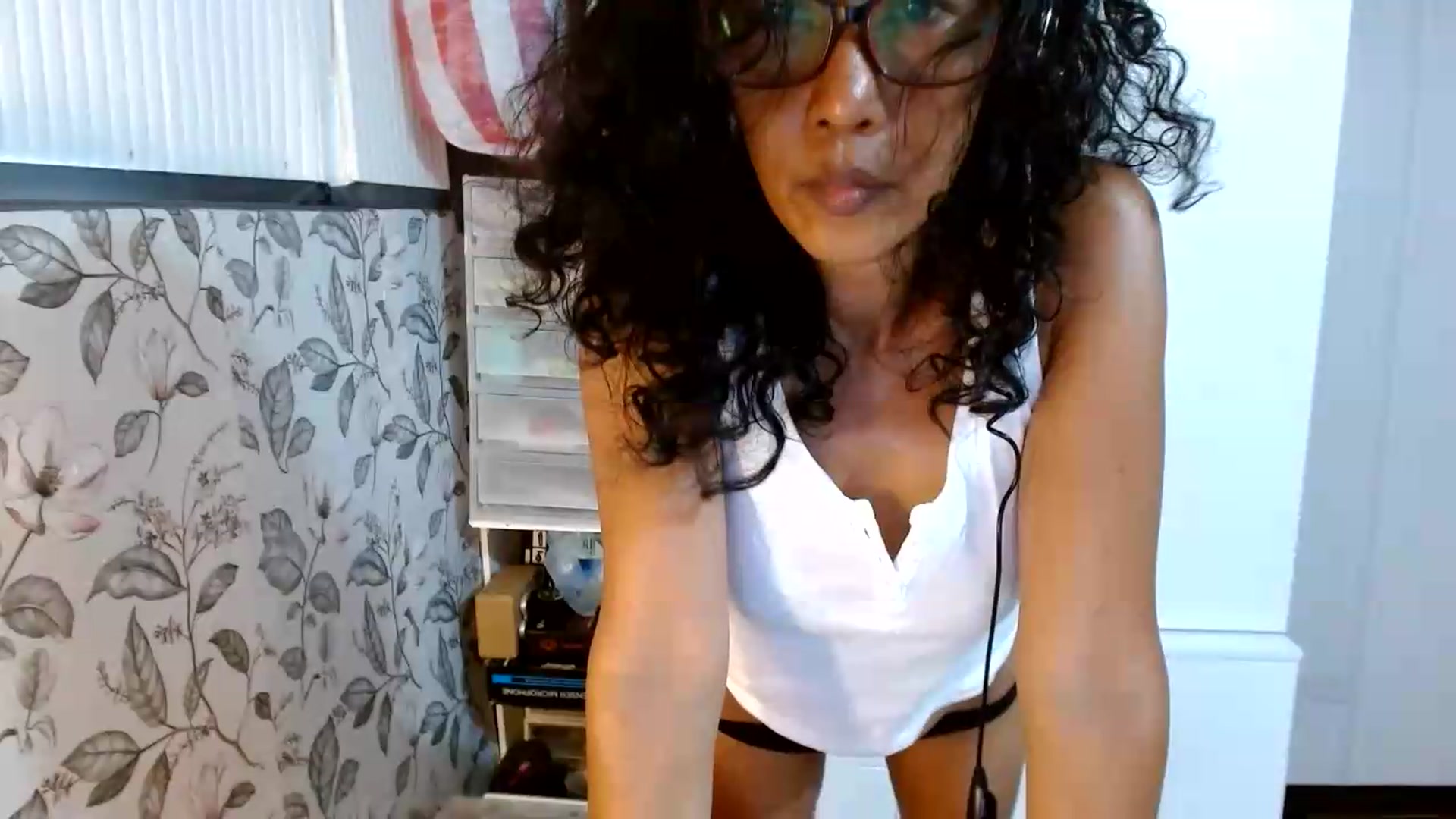 Gallery image thumbnail from ViktoriaFox's myfreecams stream on, 05/23/2026, 07:58 image 3 of 20
