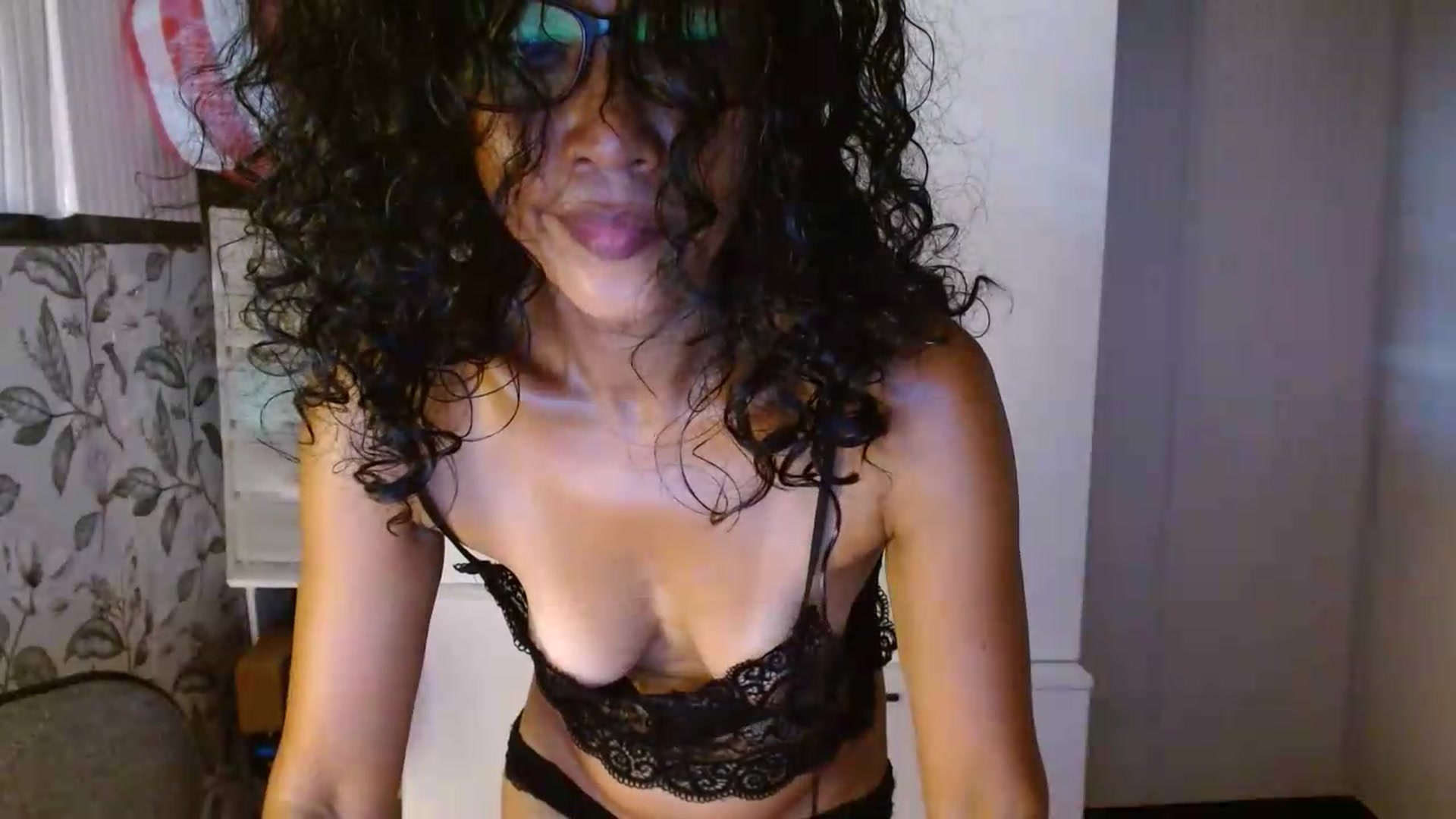 Gallery image thumbnail from ViktoriaFox's myfreecams stream on, 05/25/2026, 07:32 image 12 of 20