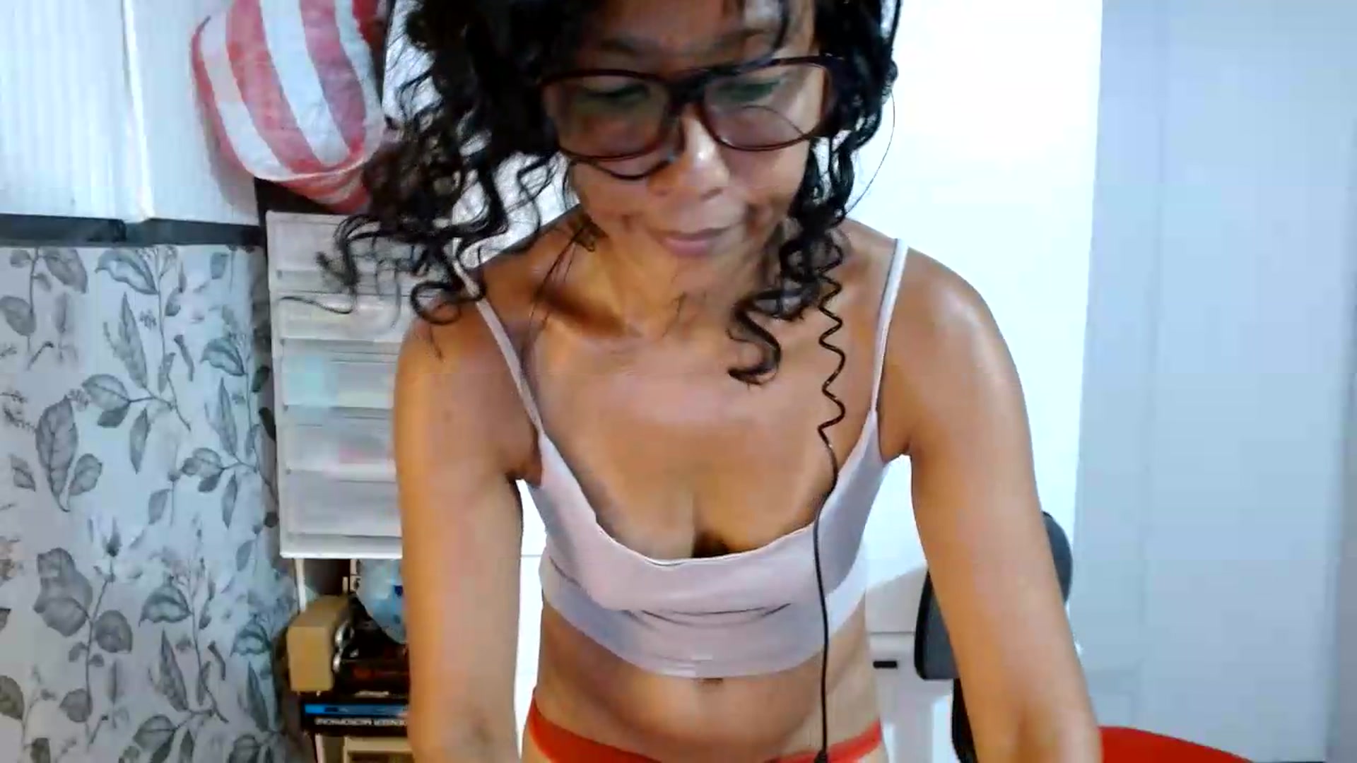 Gallery image thumbnail from ViktoriaFox's myfreecams stream on, 05/26/2026, 03:34 image 6 of 20