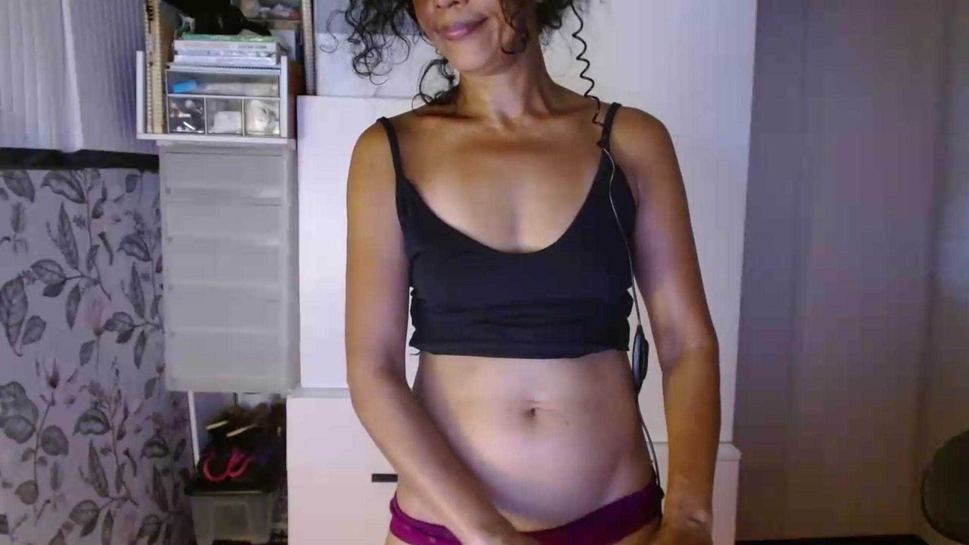 Gallery image thumbnail from ViktoriaFox's myfreecams stream on, 05/29/2026, 07:26 image 19 of 20