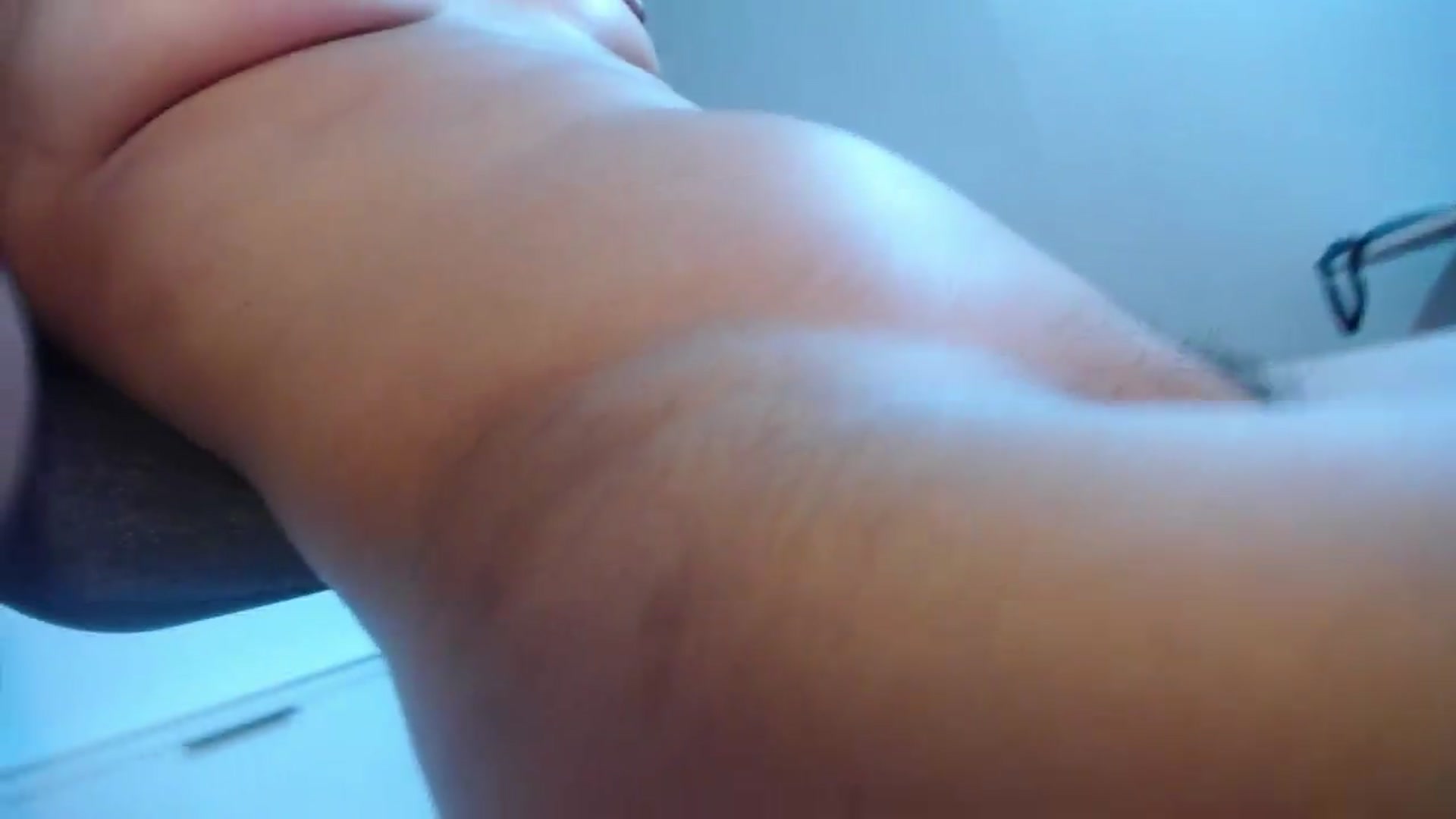 Gallery image thumbnail from ViktoriaFox's myfreecams stream on, 06/27/2026, 16:54 image 14 of 20