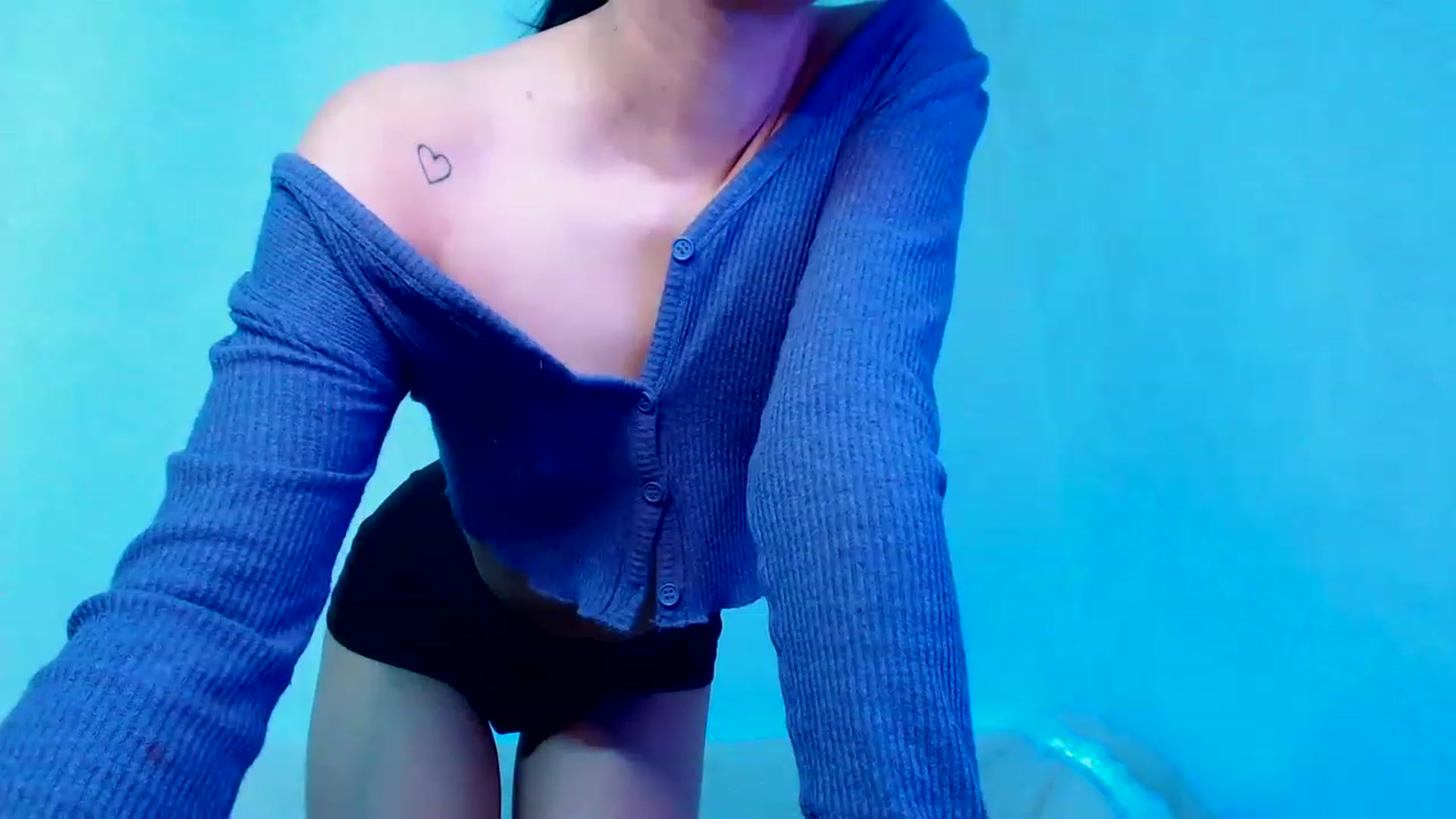 Gallery image thumbnail from ViktorrySweet's myfreecams stream on, 12/17/2022, 14:26 image 17 of 20