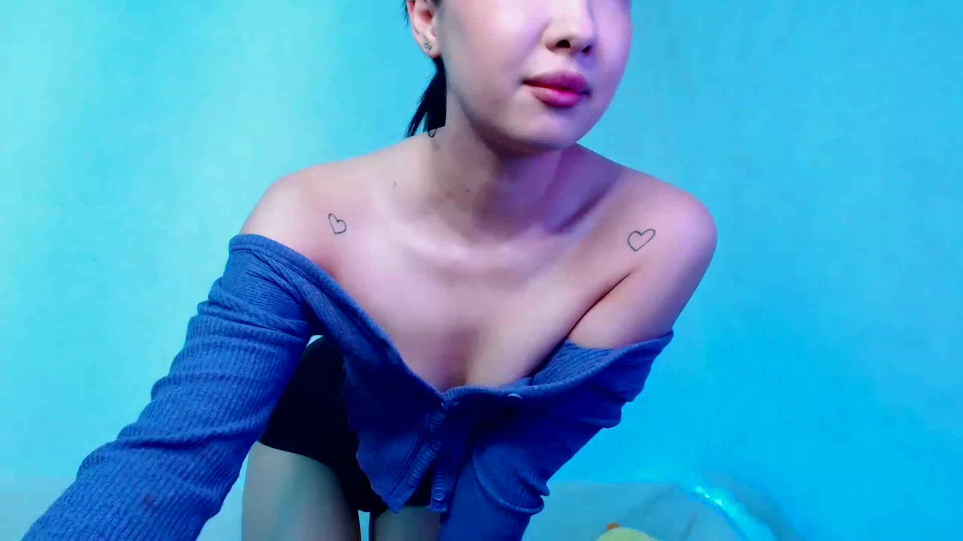 Gallery image thumbnail from ViktorrySweet's myfreecams stream on, 12/17/2022, 14:26 image 5 of 20