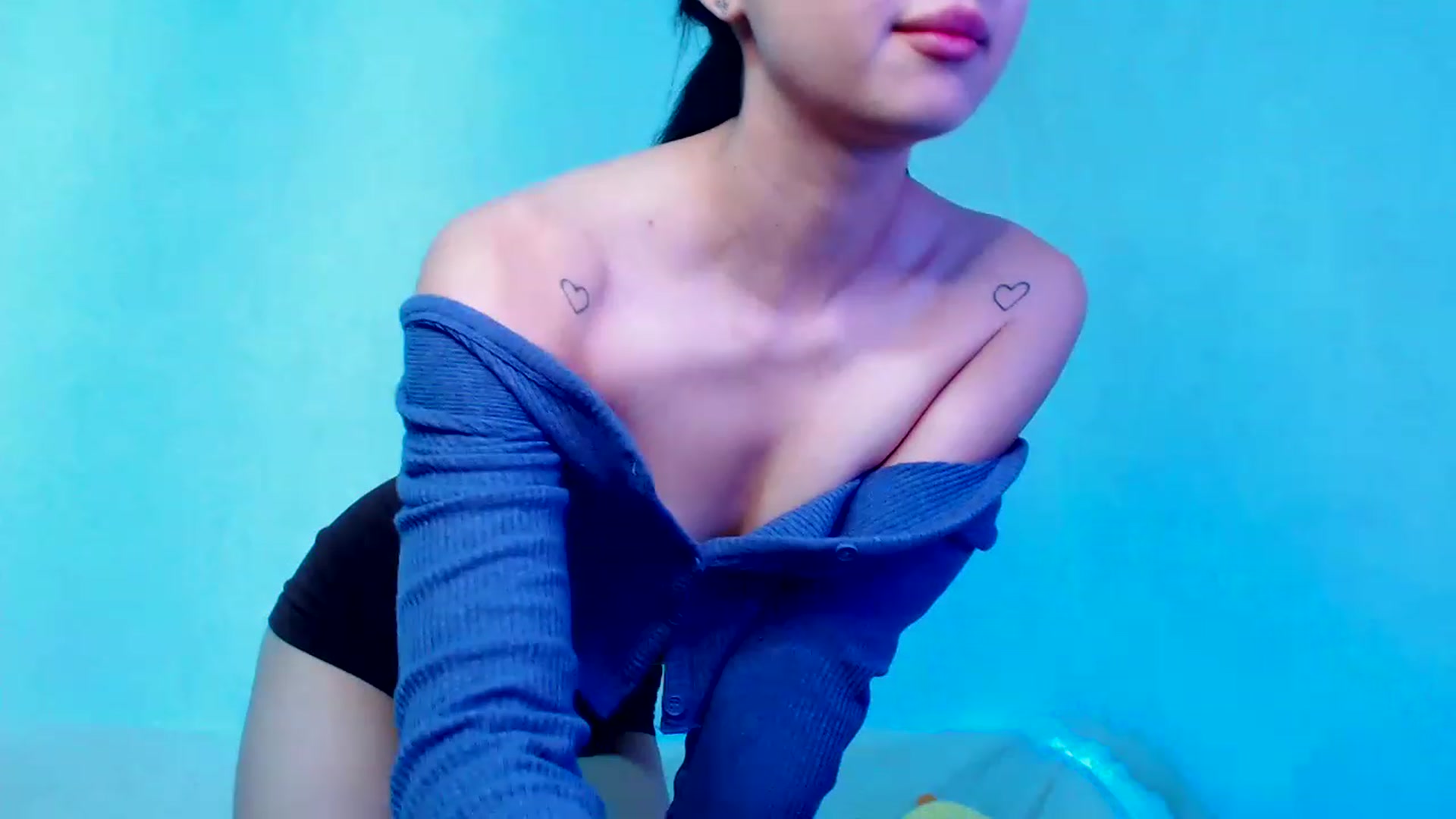 Gallery image thumbnail from ViktorrySweet's myfreecams stream on, 12/17/2022, 14:26 image 15 of 20
