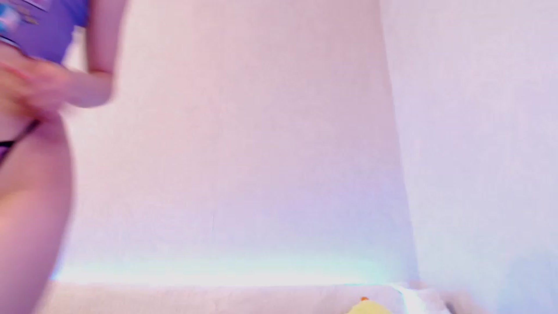 Gallery image thumbnail from ViktorrySweet's myfreecams stream on, 12/18/2022, 14:13 image 16 of 20