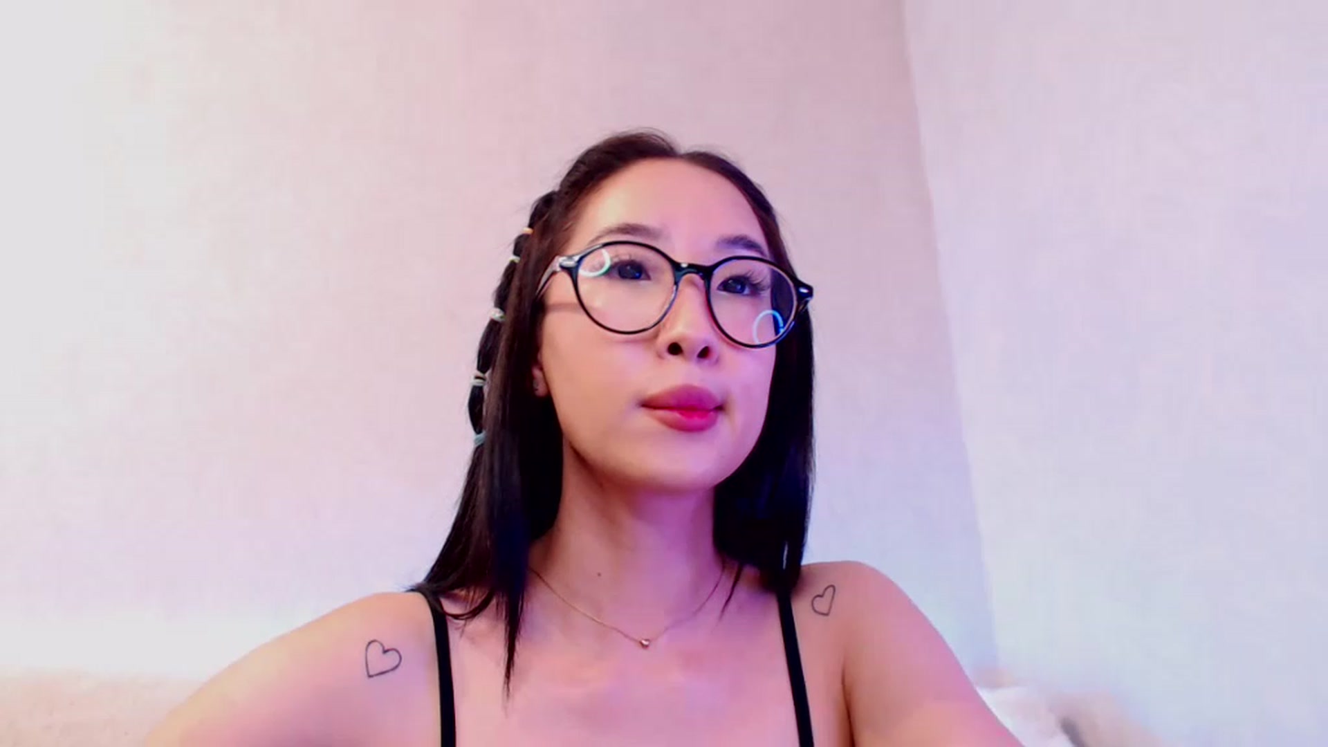 Gallery image thumbnail from ViktorrySweet's myfreecams stream on, 12/18/2022, 14:13 image 15 of 20