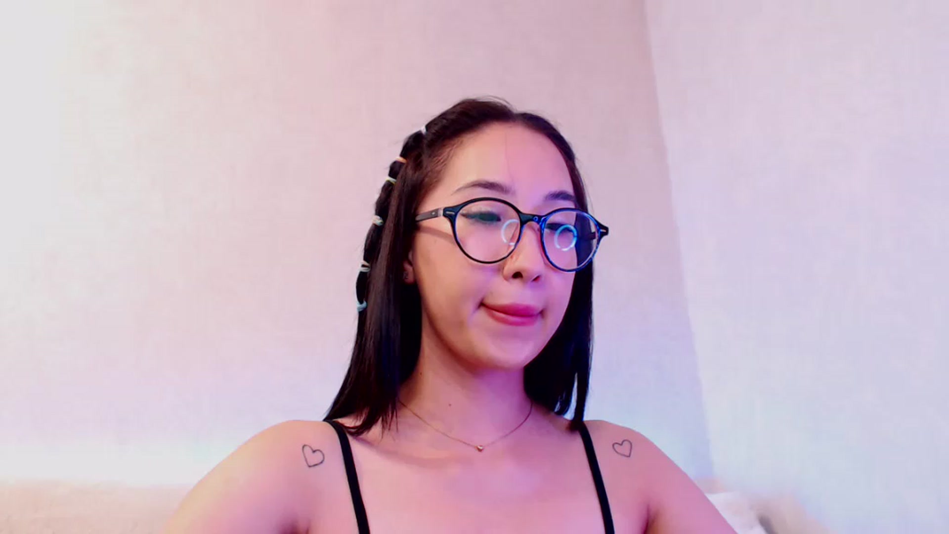 Gallery image thumbnail from ViktorrySweet's myfreecams stream on, 12/18/2022, 14:13 image 7 of 20
