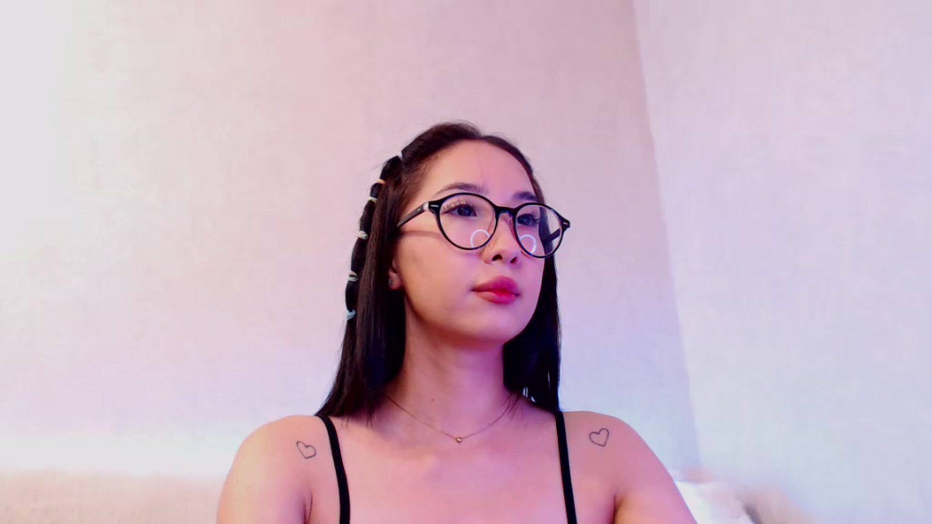 Gallery image thumbnail from ViktorrySweet's myfreecams stream on, 12/18/2022, 14:13 image 5 of 20