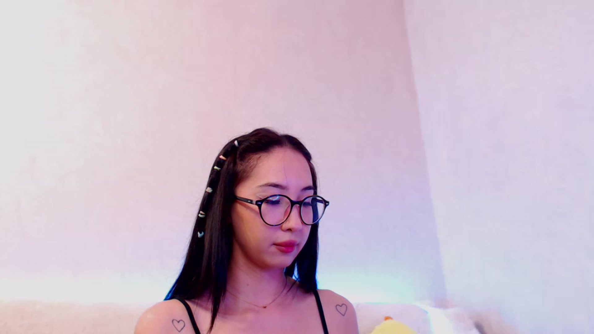 Gallery image thumbnail from ViktorrySweet's myfreecams stream on, 12/18/2022, 14:13 image 12 of 20