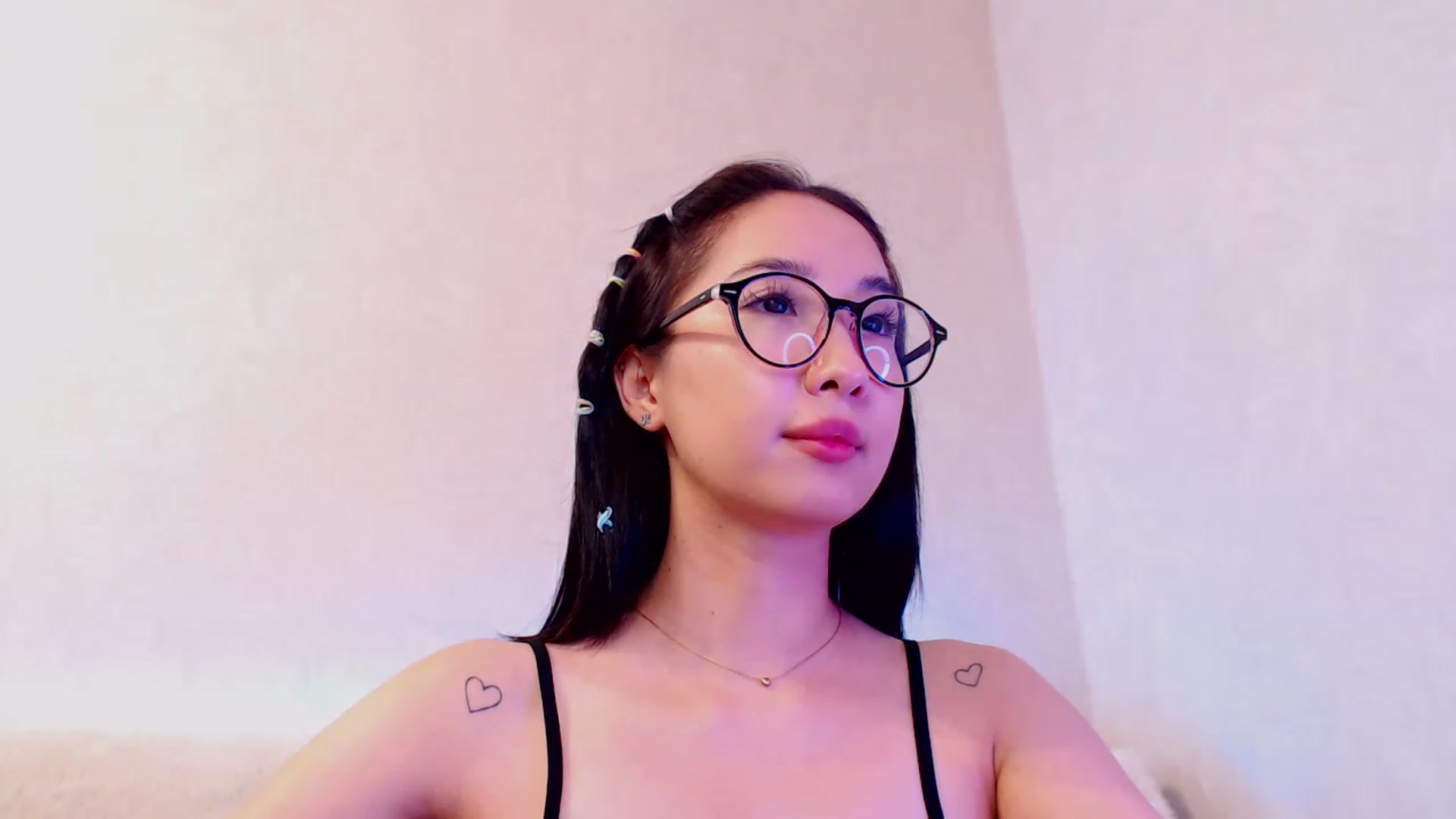 Gallery image thumbnail from ViktorrySweet's myfreecams stream on, 12/18/2022, 17:01 image 19 of 20