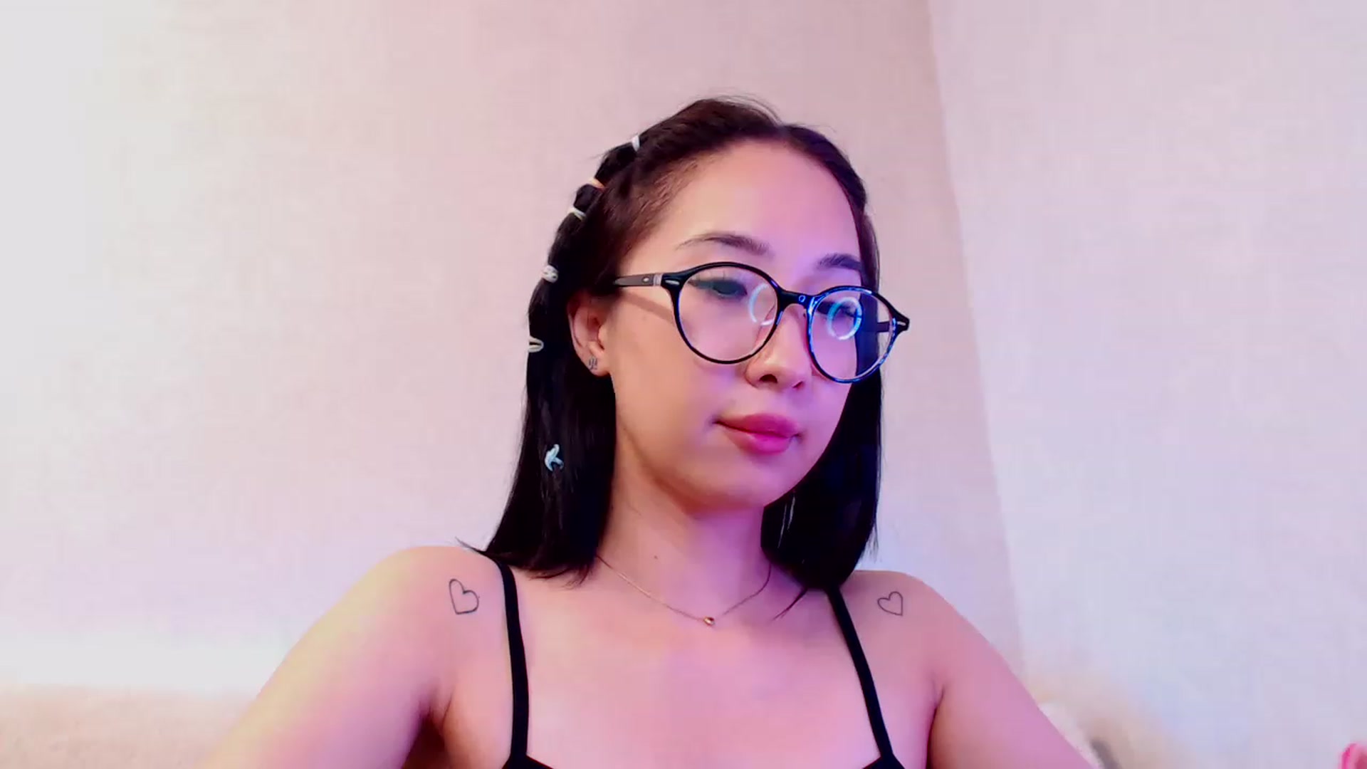 Gallery image thumbnail from ViktorrySweet's myfreecams stream on, 12/18/2022, 17:01 image 20 of 20