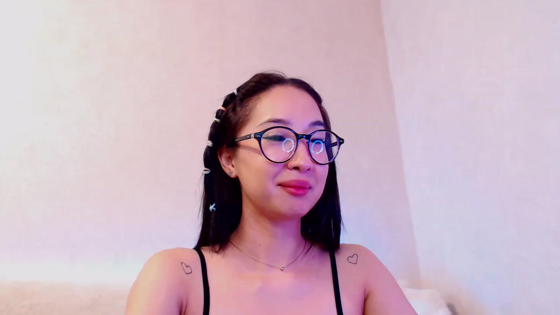 Gallery image thumbnail from ViktorrySweet's myfreecams stream on, 12/18/2022, 17:01 image 11 of 20