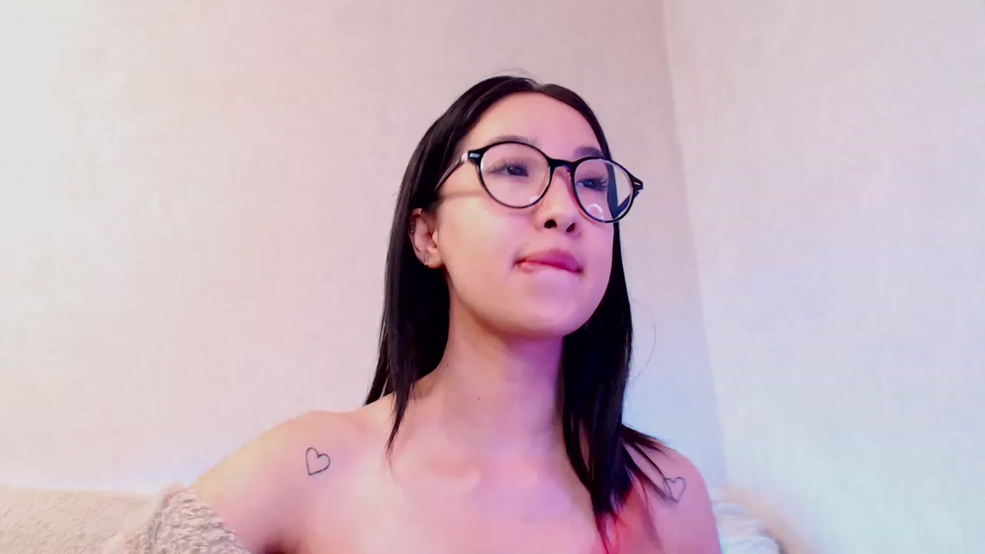 Gallery image thumbnail from ViktorrySweet's myfreecams stream on, 12/22/2022, 15:36 image 4 of 20