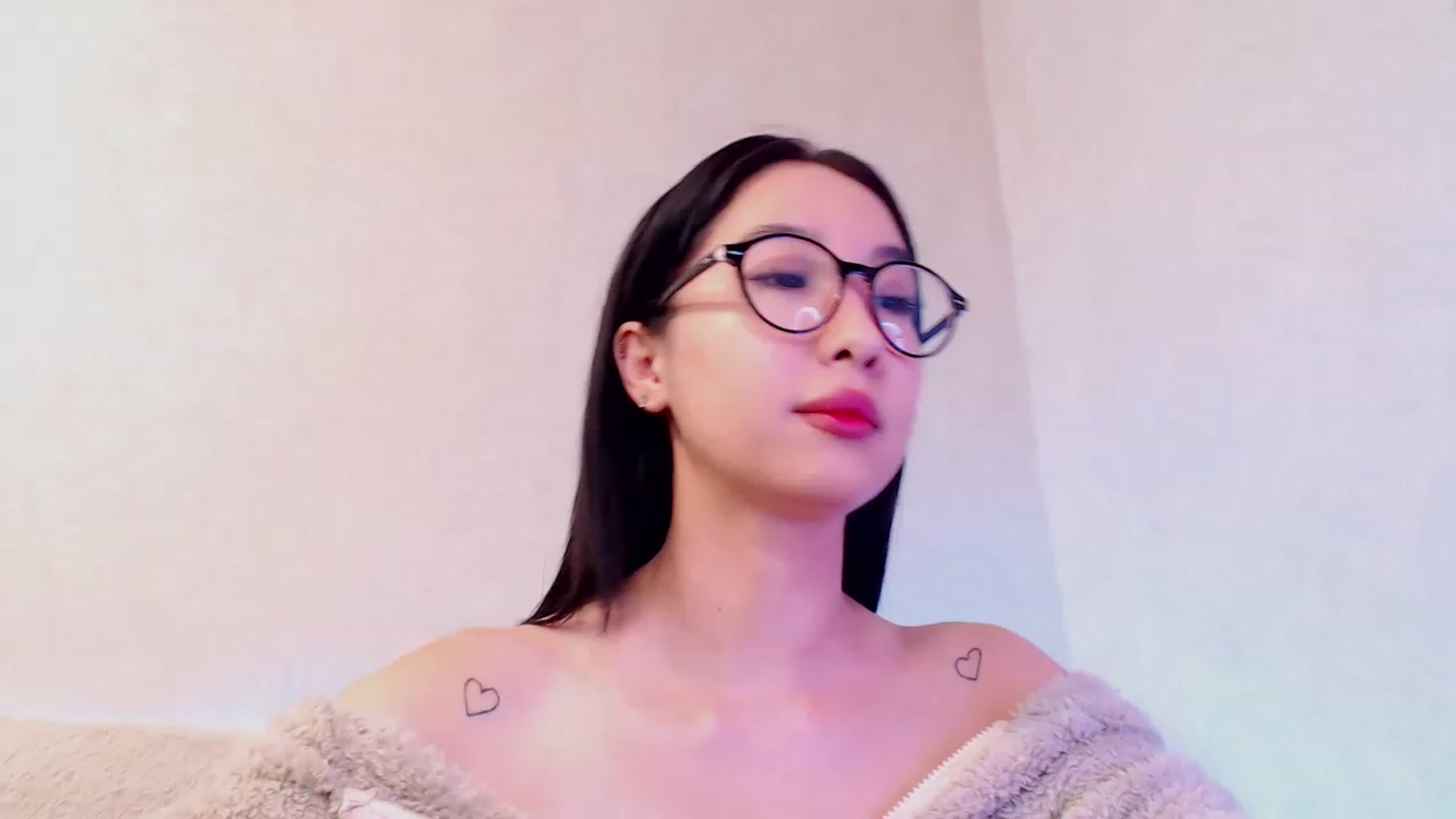 Gallery image thumbnail from ViktorrySweet's myfreecams stream on, 12/22/2022, 15:36 image 7 of 20