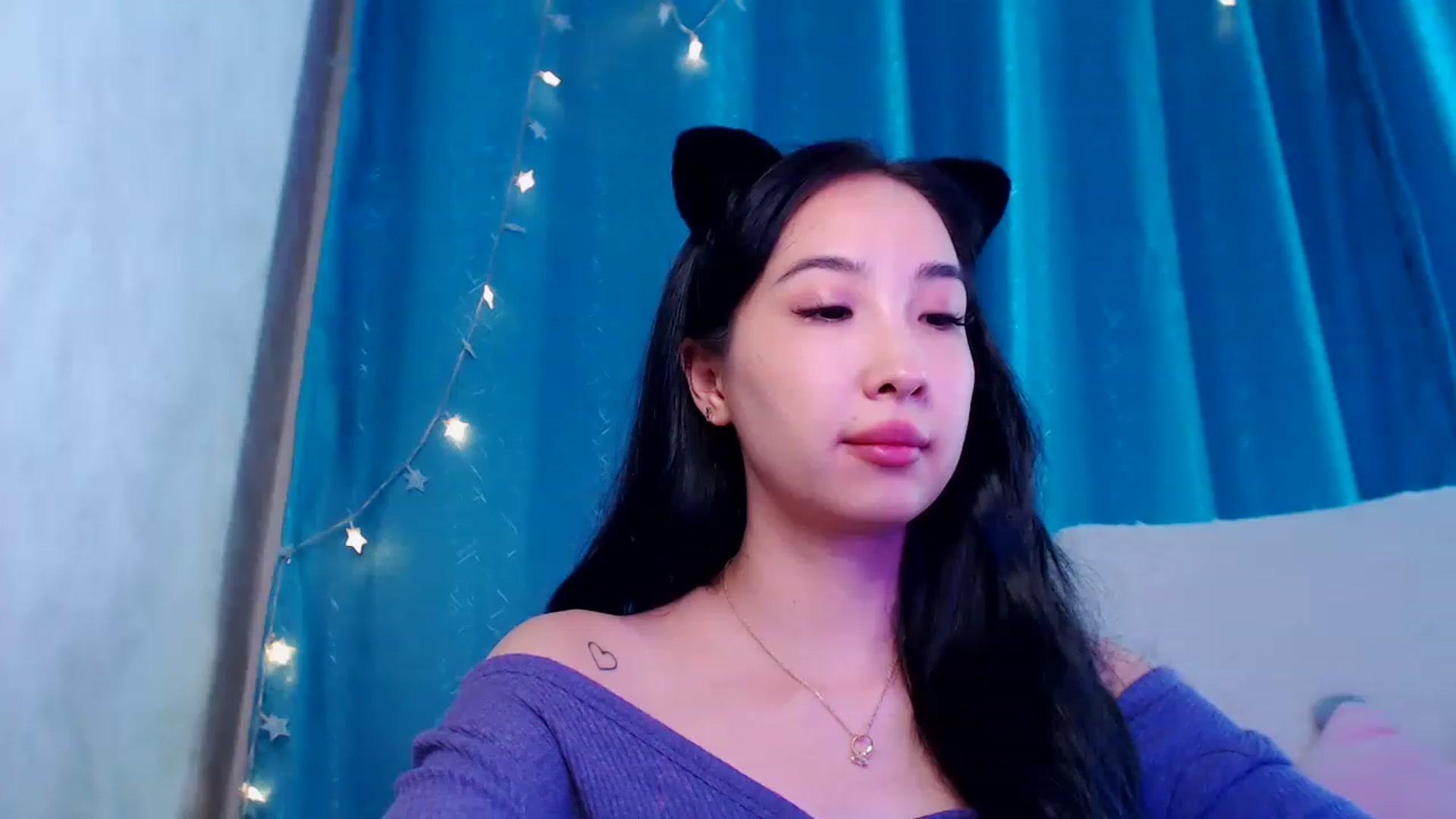 Gallery image thumbnail from ViktorrySweet's myfreecams stream on, 12/24/2022, 18:39 image 4 of 20