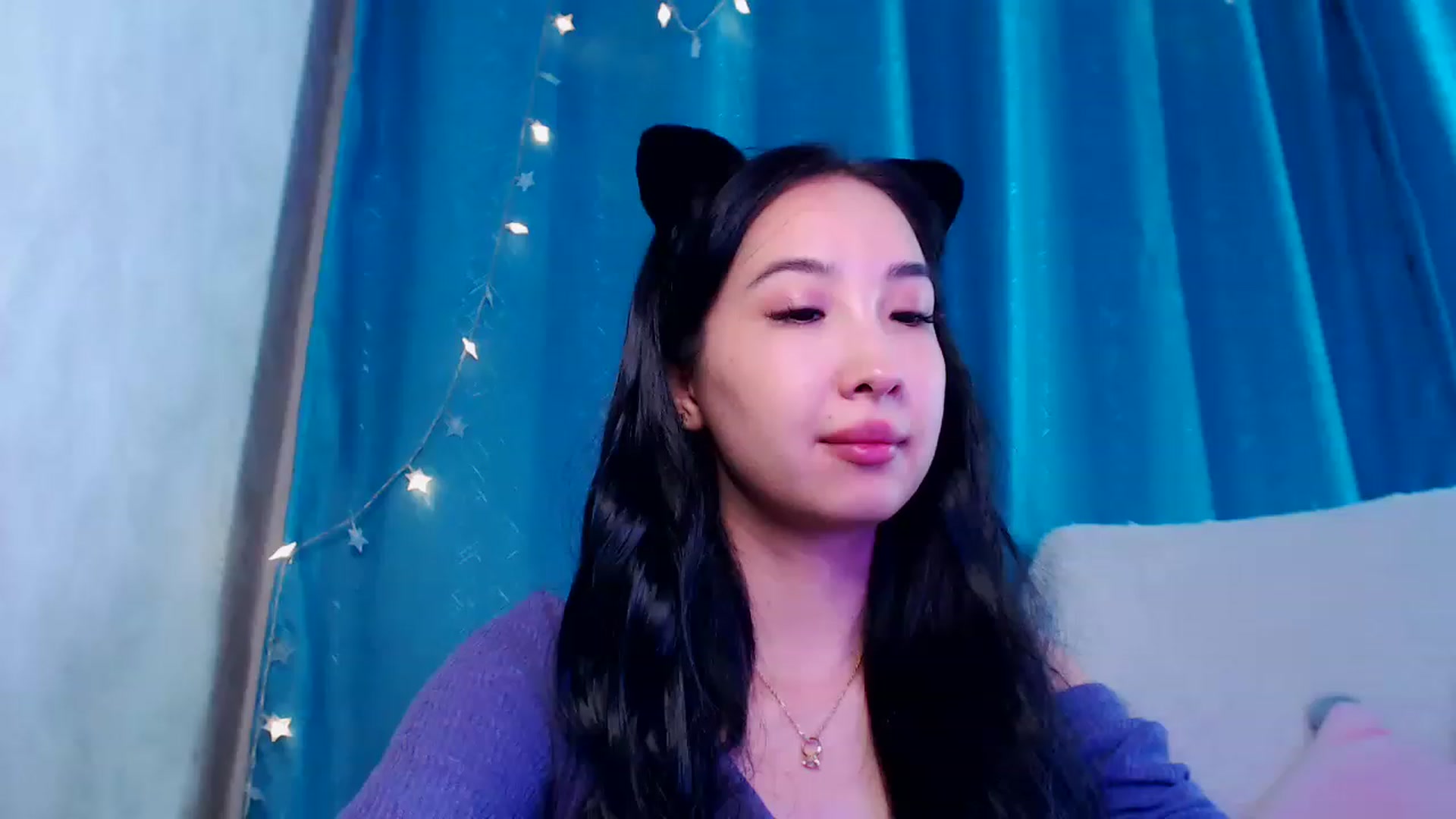 Gallery image thumbnail from ViktorrySweet's myfreecams stream on, 12/24/2022, 18:39 image 8 of 20