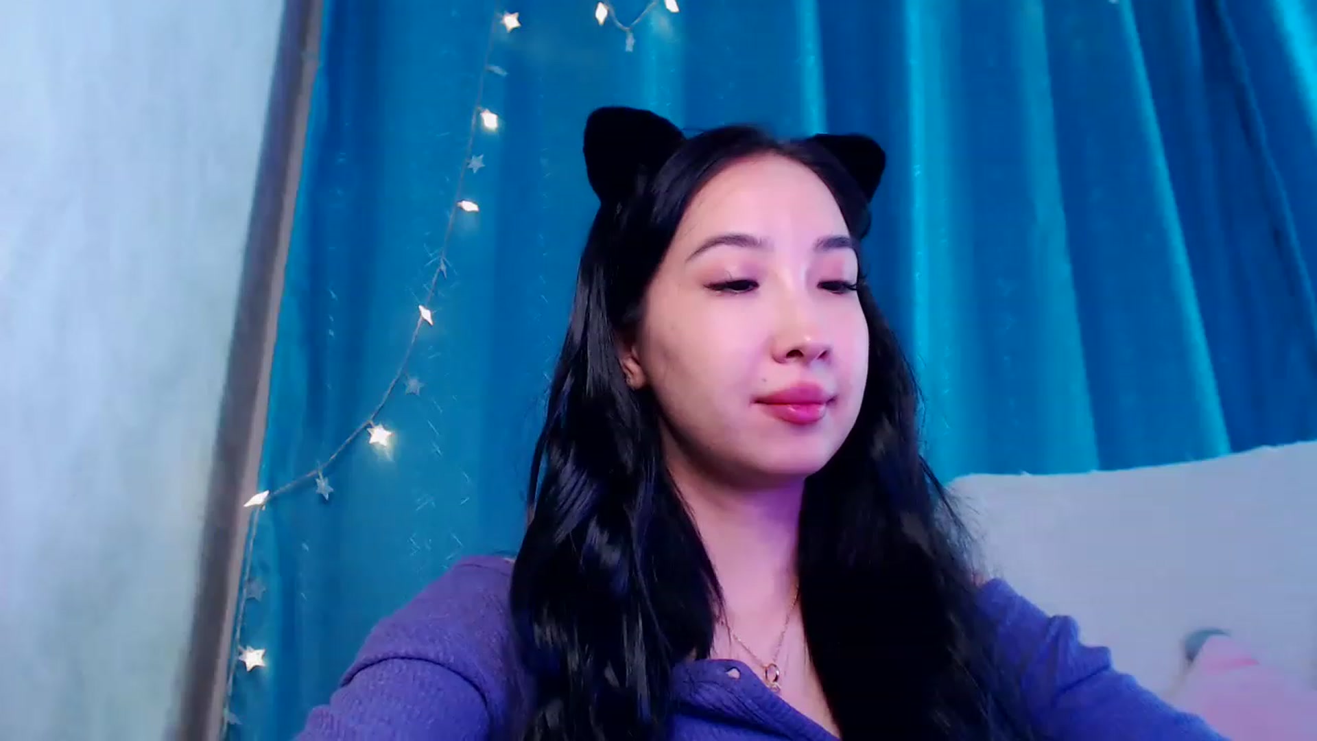 Gallery image thumbnail from ViktorrySweet's myfreecams stream on, 12/24/2022, 18:39 image 10 of 20