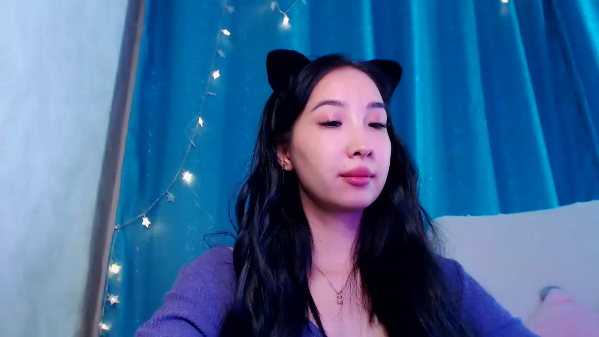 Gallery image thumbnail from ViktorrySweet's myfreecams stream on, 12/24/2022, 18:39 image 3 of 20
