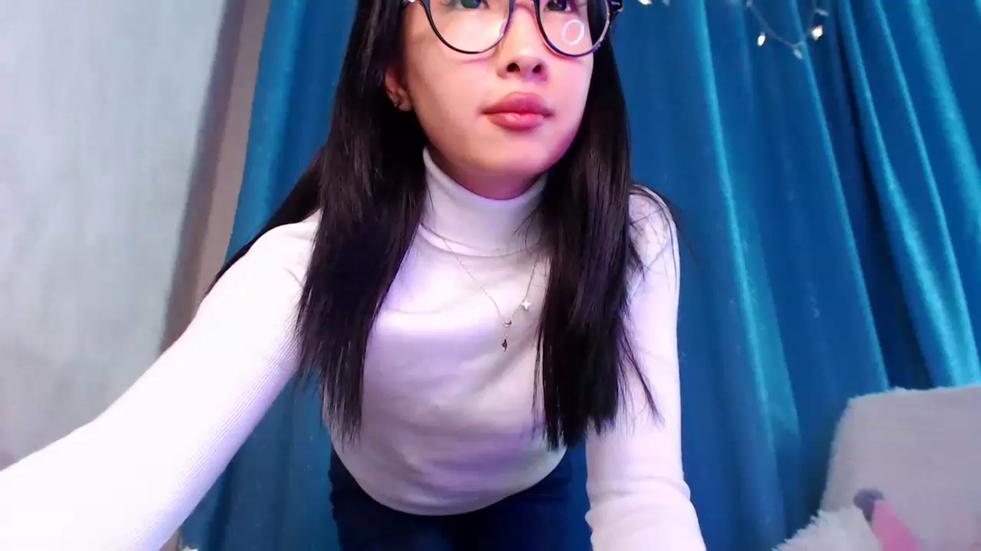 Gallery image thumbnail from ViktorrySweet's myfreecams stream on, 12/27/2022, 16:08 image 18 of 20