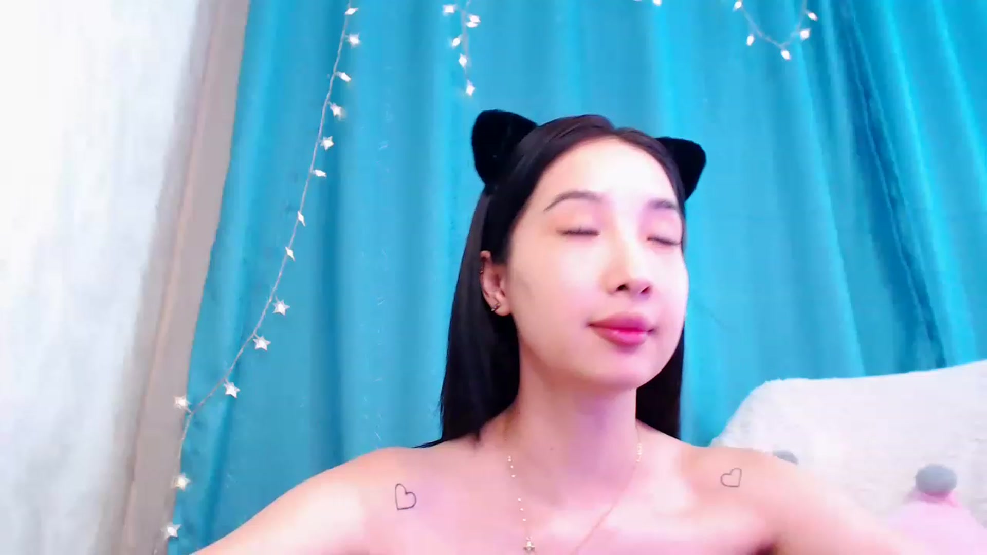 Gallery image thumbnail from ViktorrySweet's myfreecams stream on, 12/28/2022, 06:19 image 13 of 20