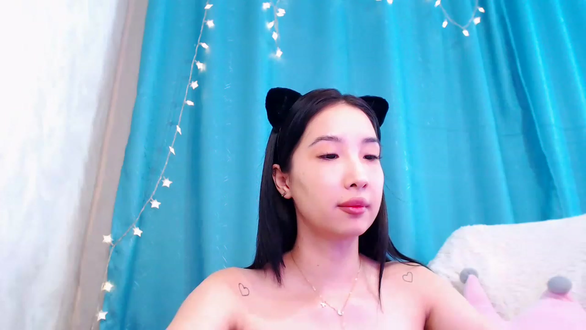 Gallery image thumbnail from ViktorrySweet's myfreecams stream on, 12/28/2022, 06:19 image 18 of 20