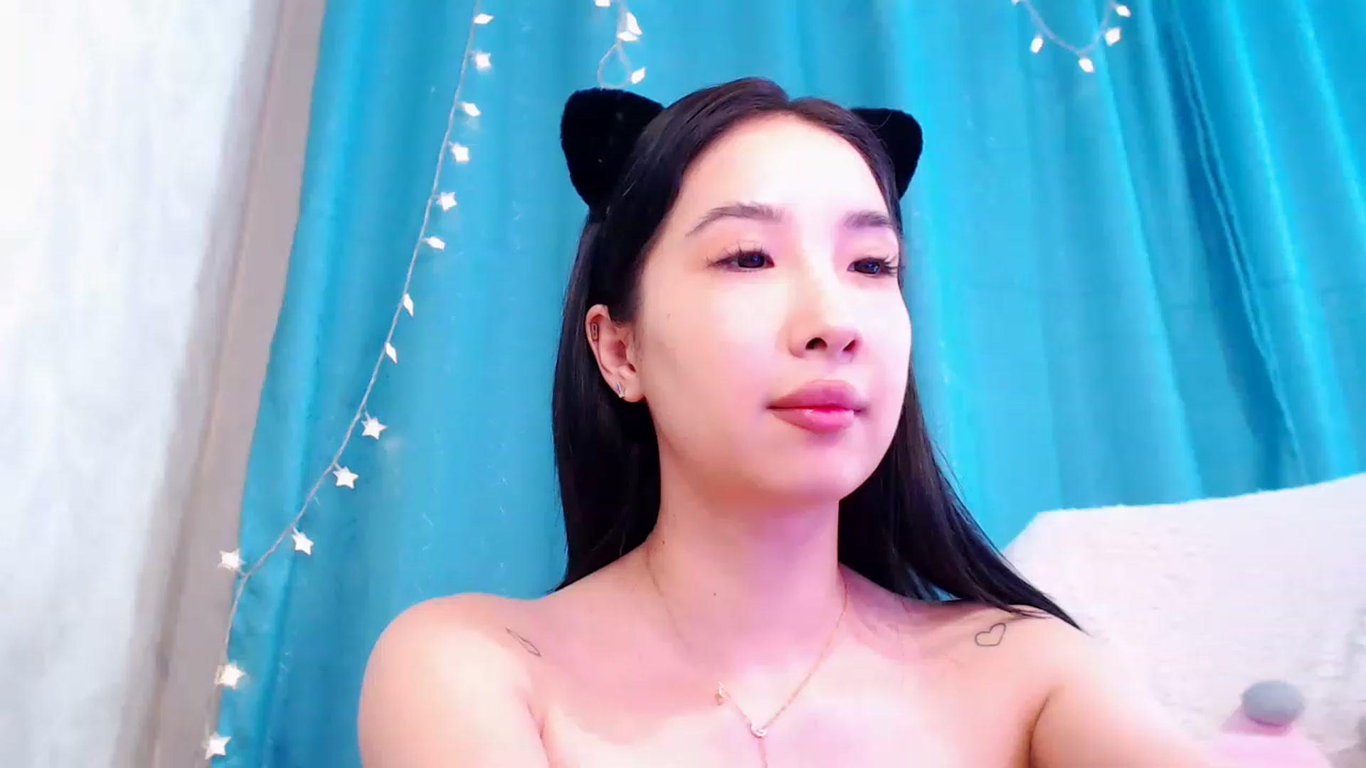 Gallery image thumbnail from ViktorrySweet's myfreecams stream on, 12/28/2022, 06:54 image 19 of 20