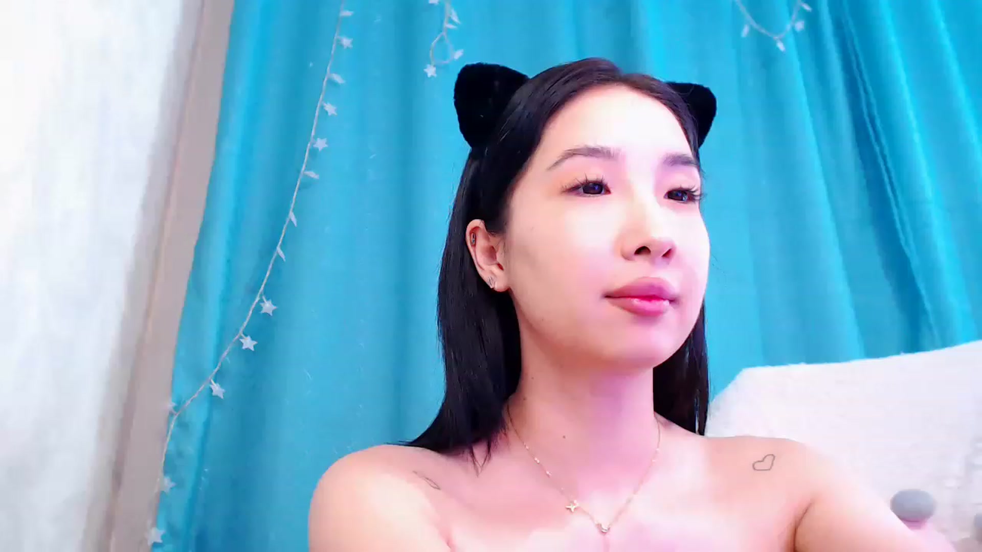 Gallery image thumbnail from ViktorrySweet's myfreecams stream on, 12/28/2022, 06:54 image 8 of 20