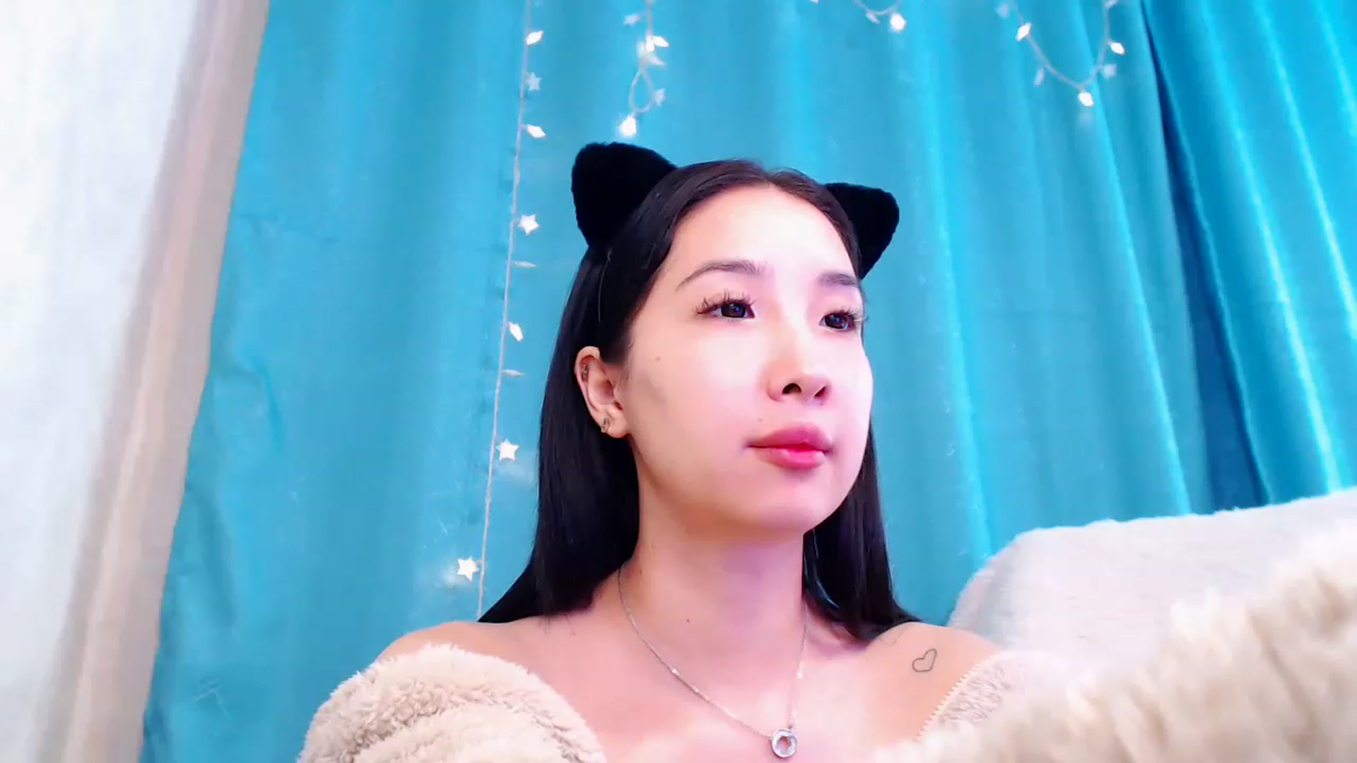 Gallery image thumbnail from ViktorrySweet's myfreecams stream on, 12/30/2022, 14:44 image 17 of 20