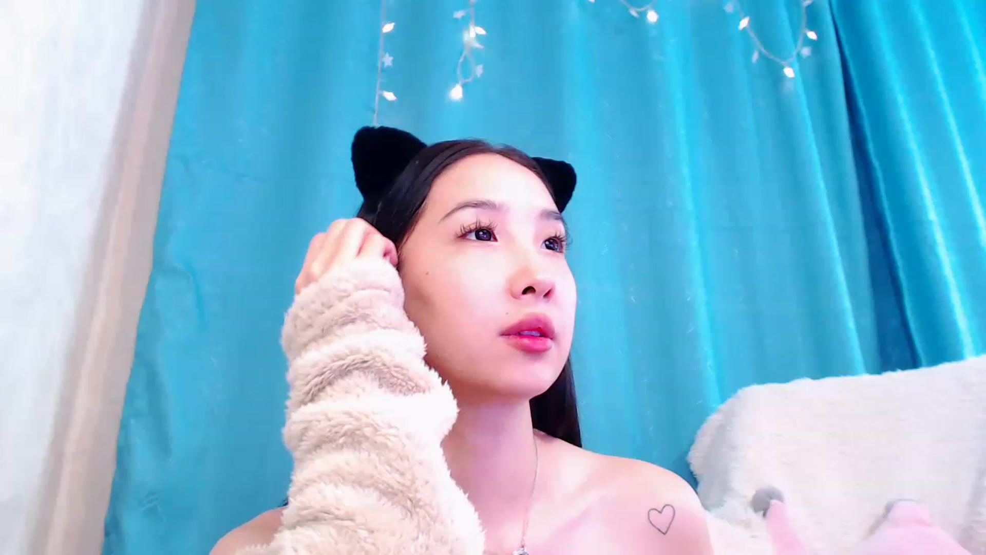 Gallery image thumbnail from ViktorrySweet's myfreecams stream on, 12/30/2022, 14:44 image 9 of 20
