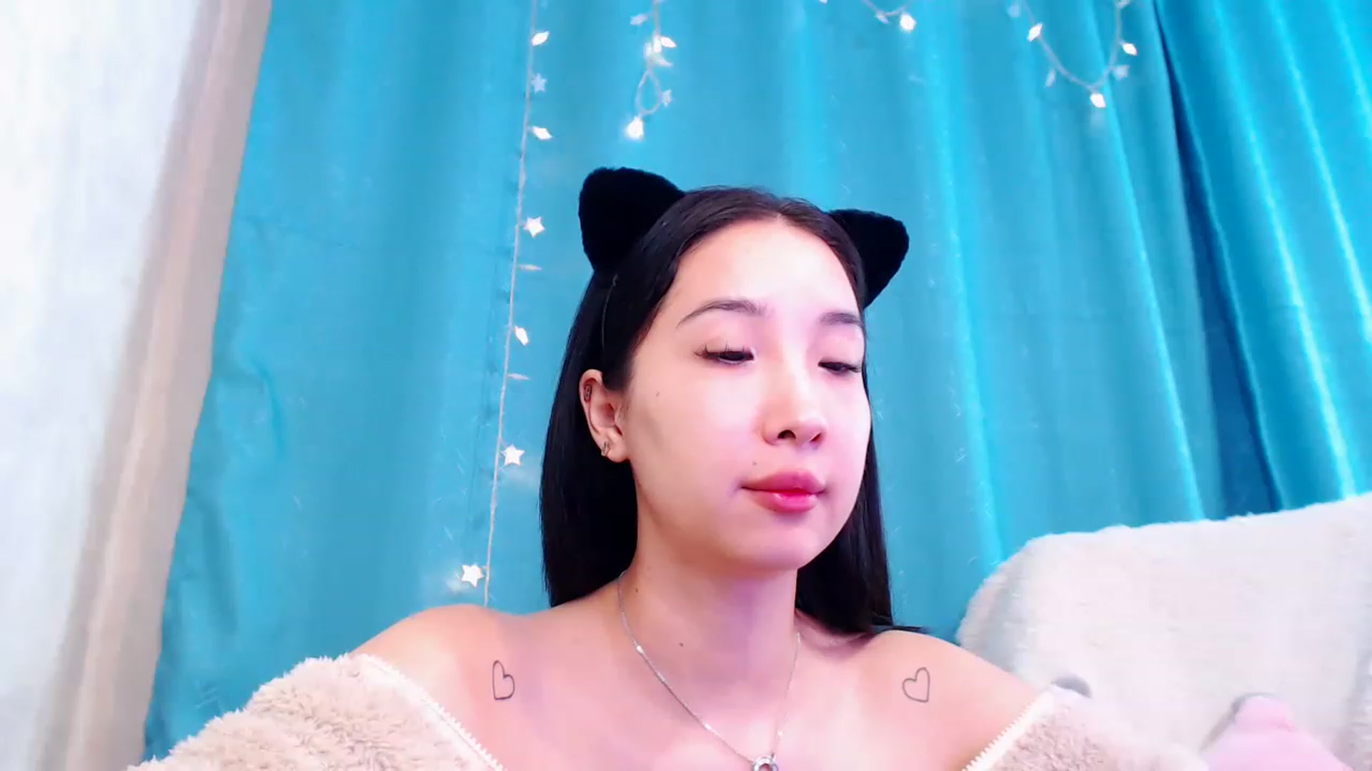 Gallery image thumbnail from ViktorrySweet's myfreecams stream on, 12/30/2022, 14:44 image 12 of 20