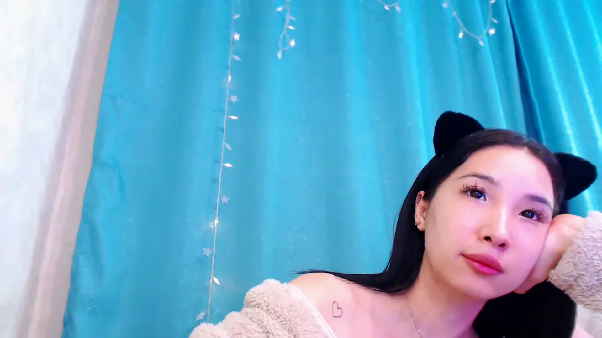 Gallery image thumbnail from ViktorrySweet's myfreecams stream on, 12/30/2022, 14:44 image 3 of 20