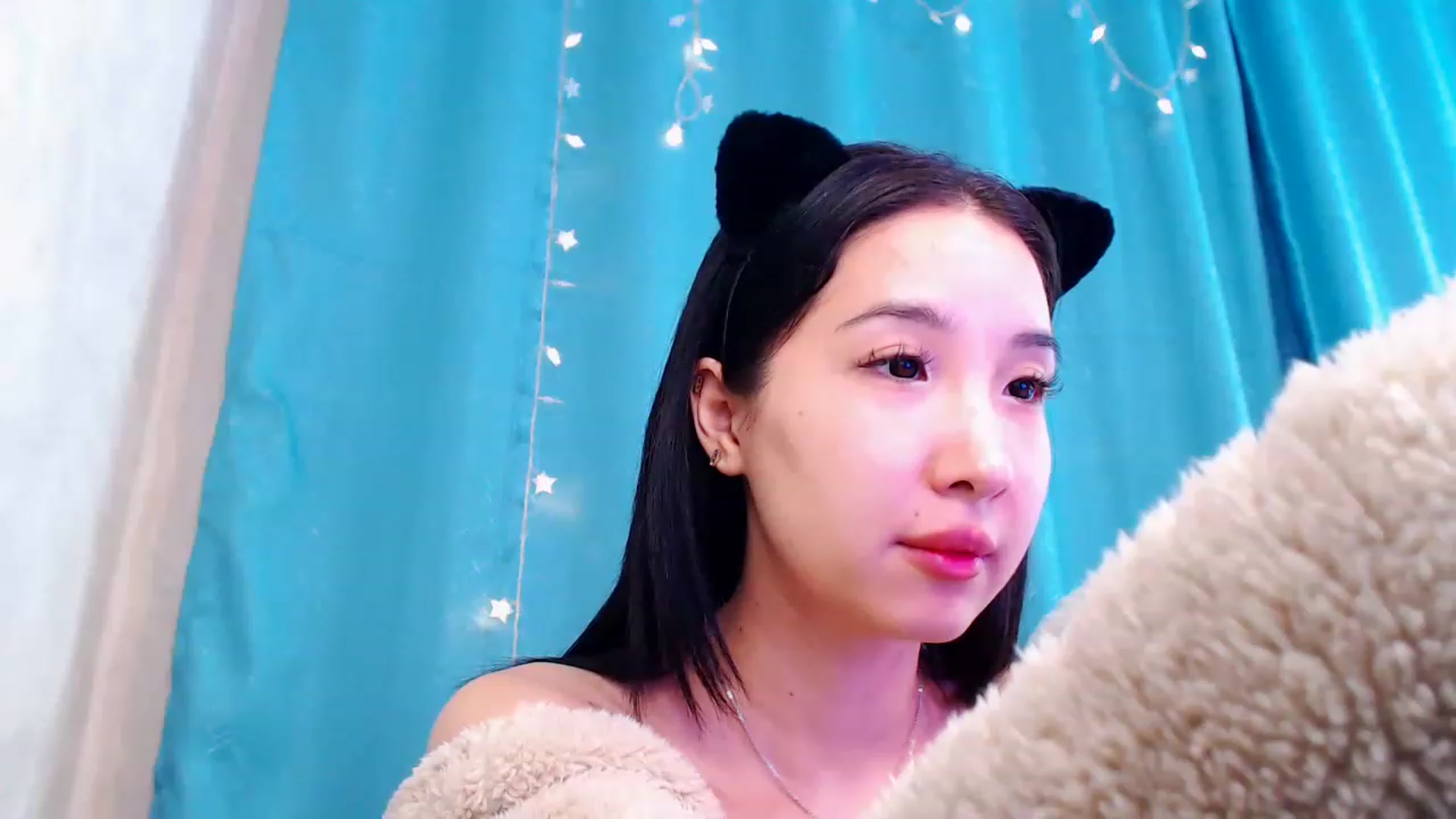 Gallery image thumbnail from ViktorrySweet's myfreecams stream on, 12/30/2022, 14:44 image 15 of 20