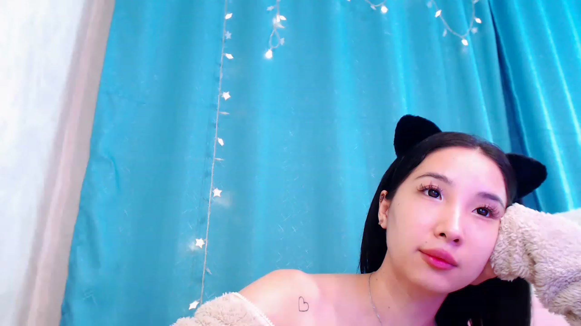 Gallery image thumbnail from ViktorrySweet's myfreecams stream on, 12/30/2022, 14:44 image 11 of 20