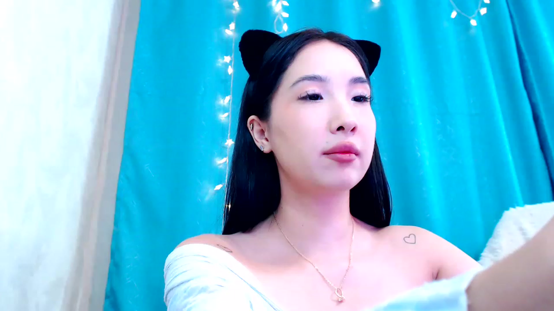 Gallery image thumbnail from ViktorrySweet's myfreecams stream on, 12/31/2022, 13:28 image 13 of 20