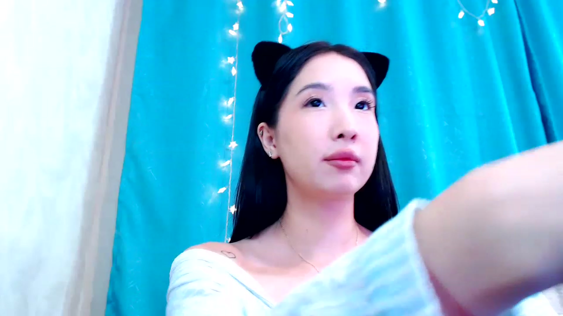 Gallery image thumbnail from ViktorrySweet's myfreecams stream on, 12/31/2022, 13:28 image 14 of 20